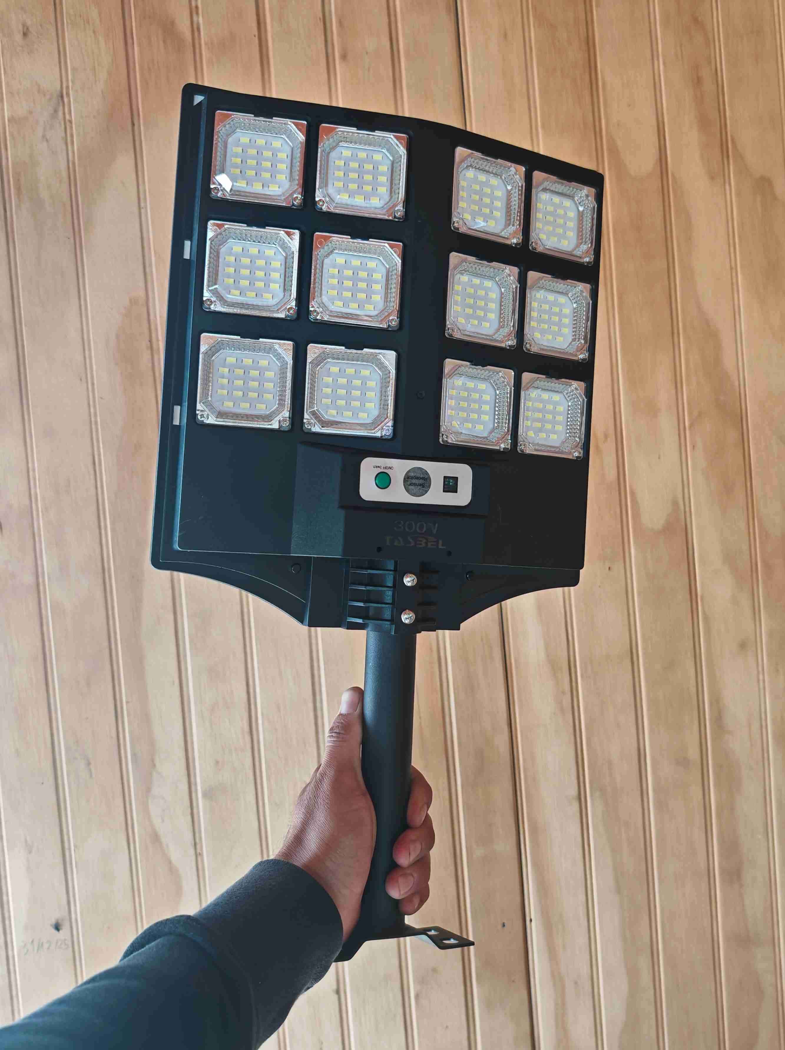 FOCO SOLAR CON BASE DE FIERRO - miniatura 2