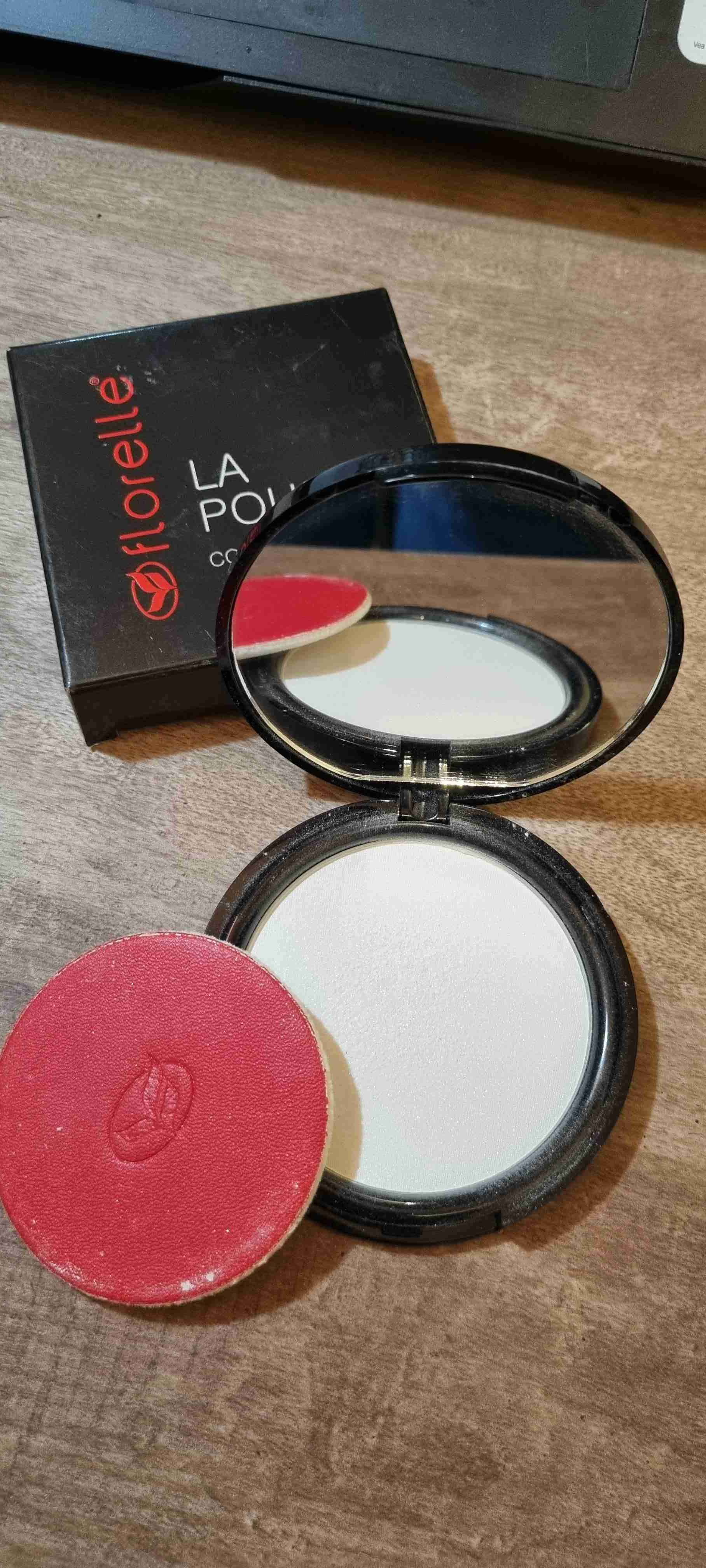 Polvo compacto Florelle con espejo - miniatura 1