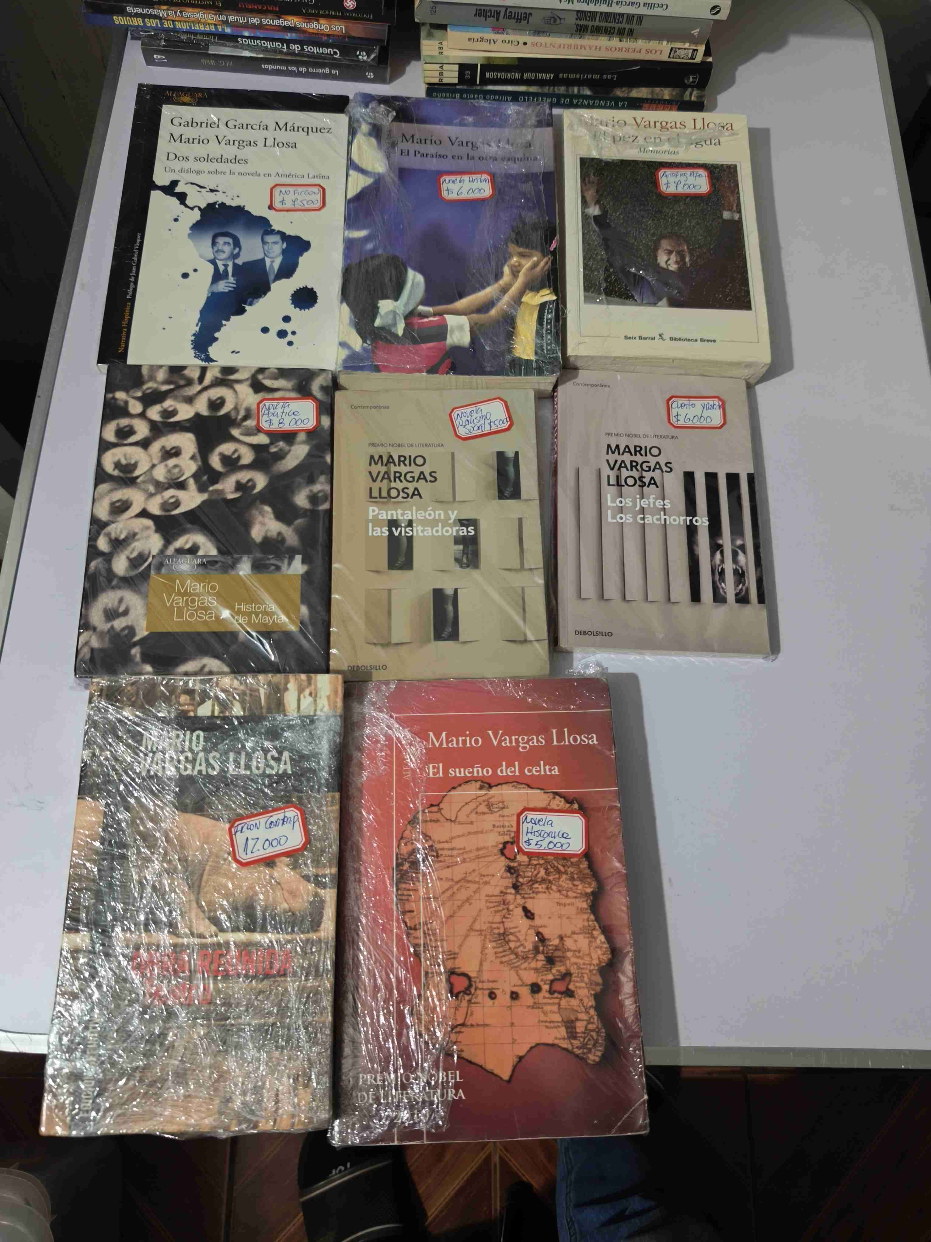 Lote de libros empaquetados - miniatura 2