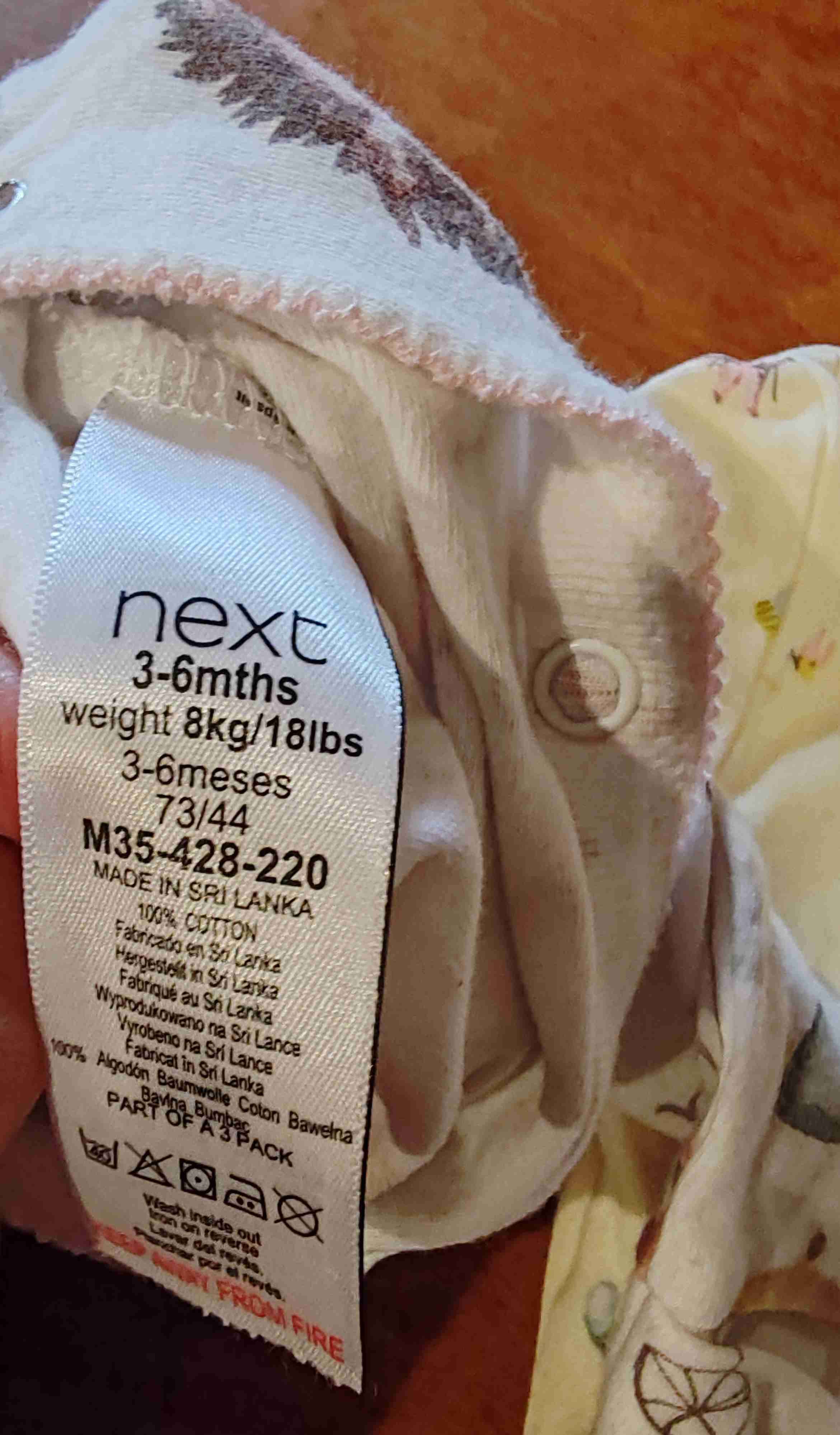 2 Pijamas de bebé 6 Meses - miniatura 2