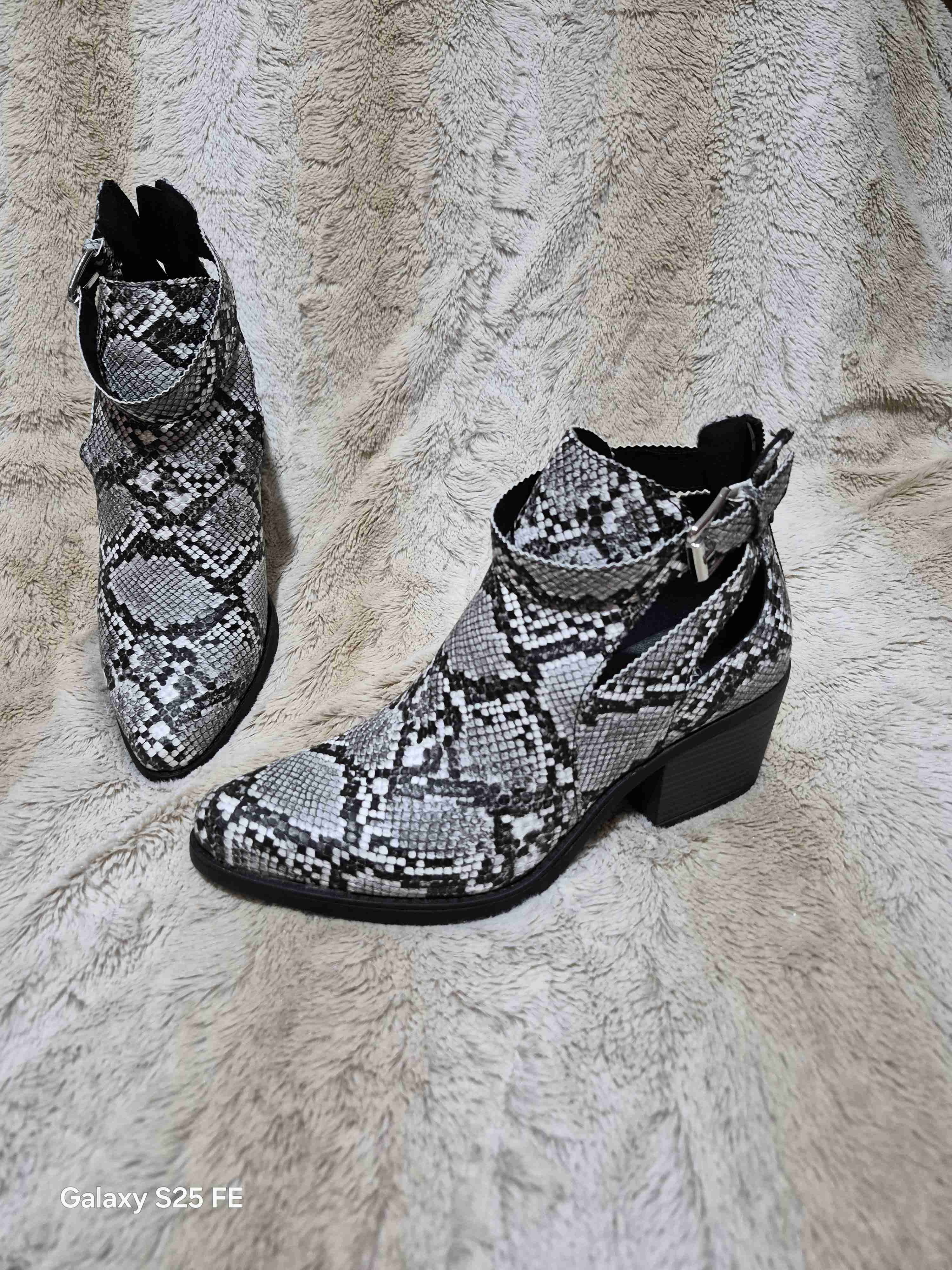 Botas y botines - miniatura 3