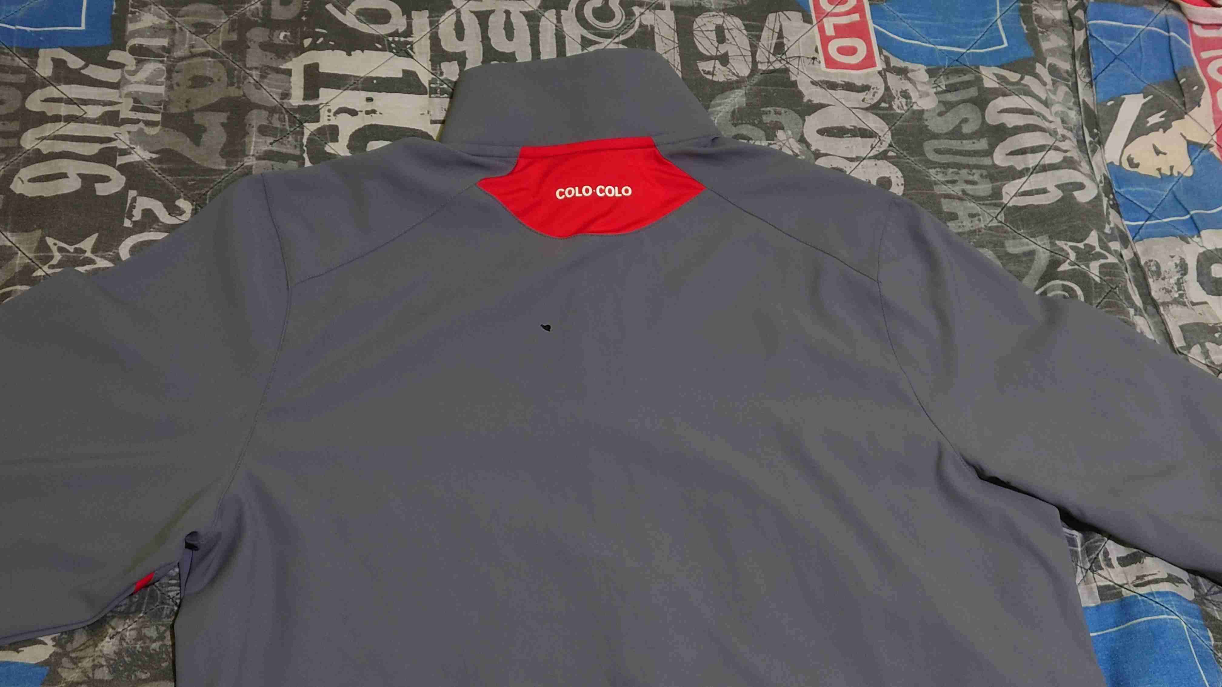 Chaqueta deportiva Colo Colo gris - 4