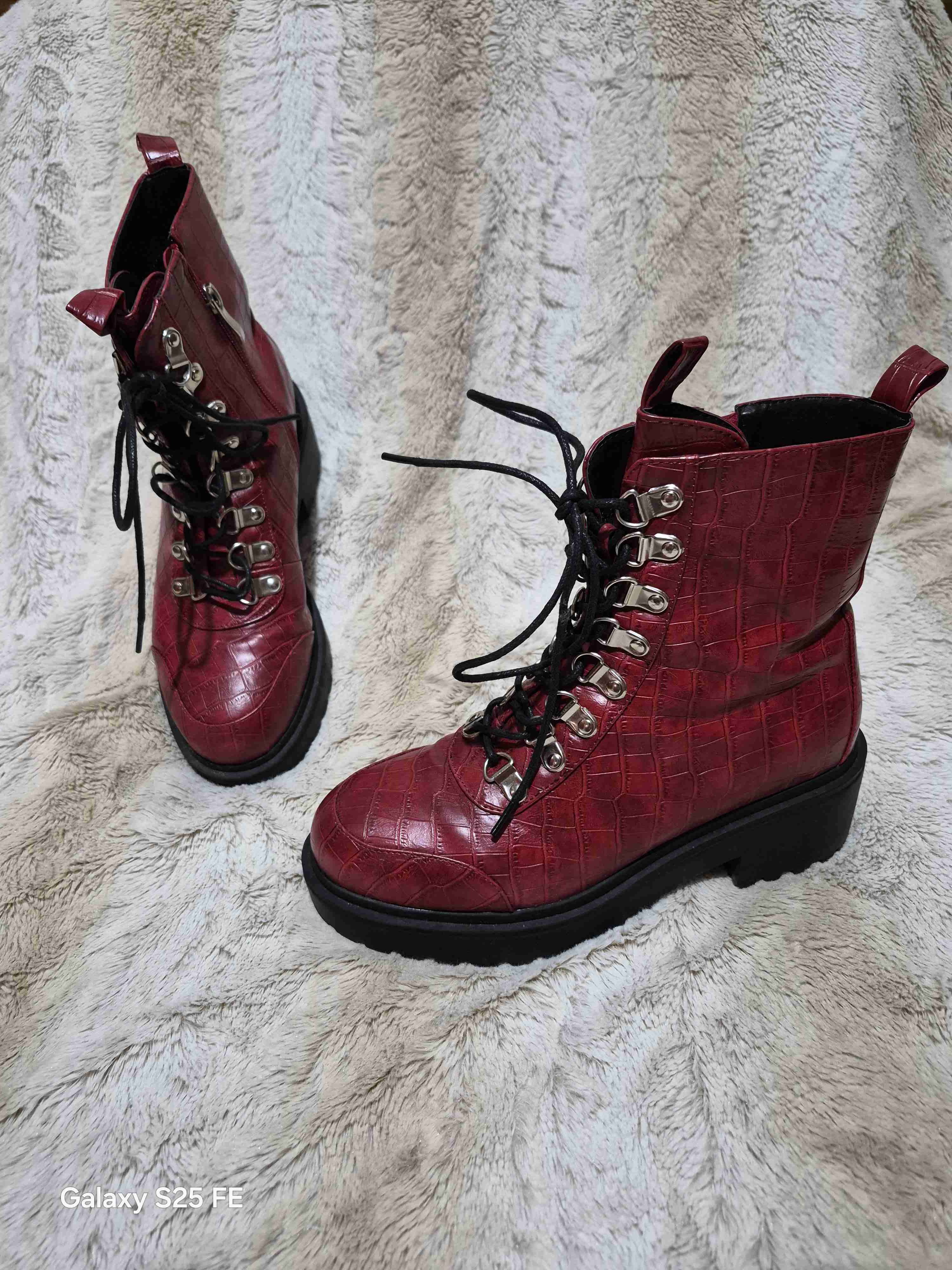 Zapatos y botines. - miniatura 2