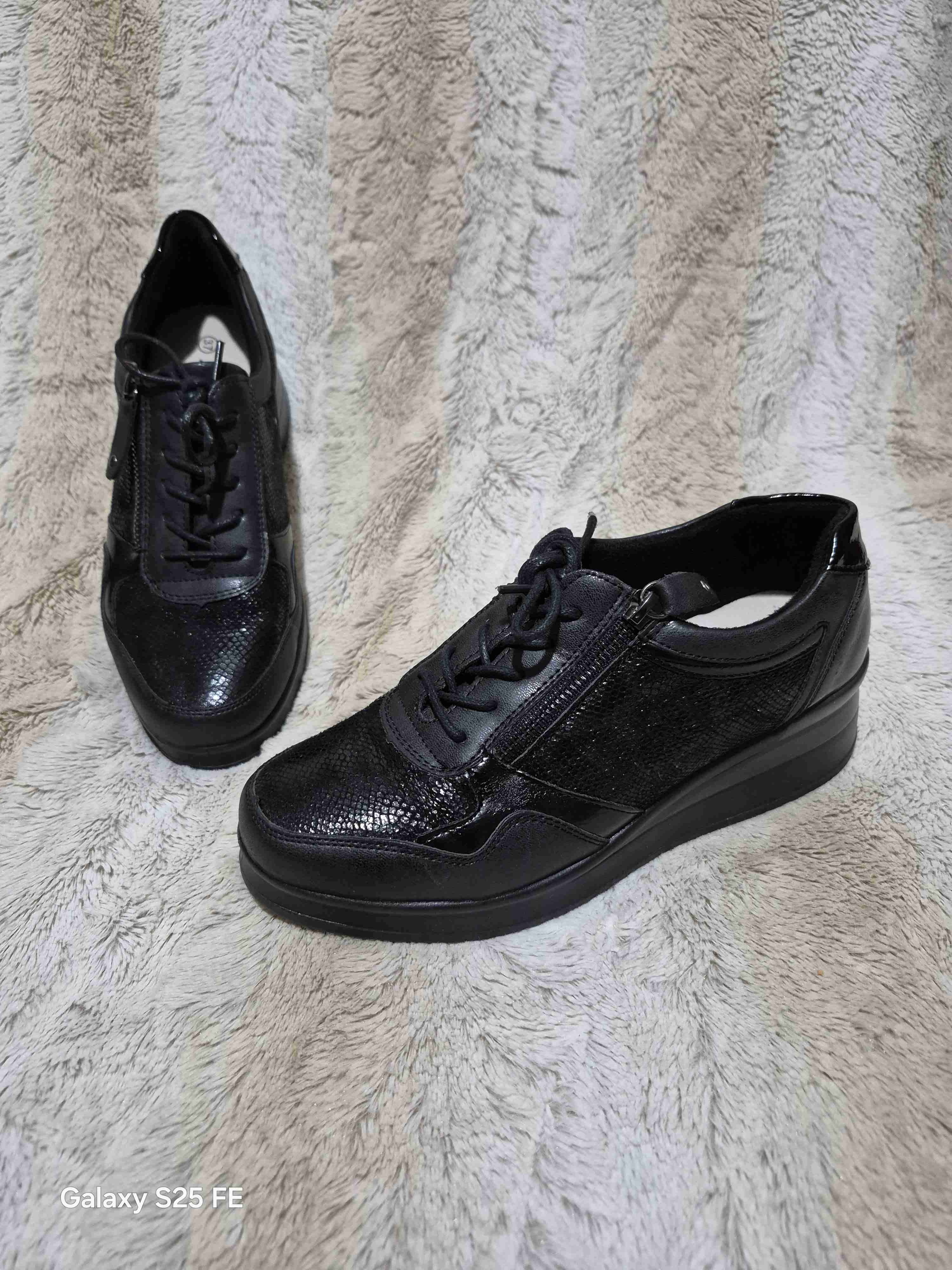 Zapatos y botines. - miniatura 5