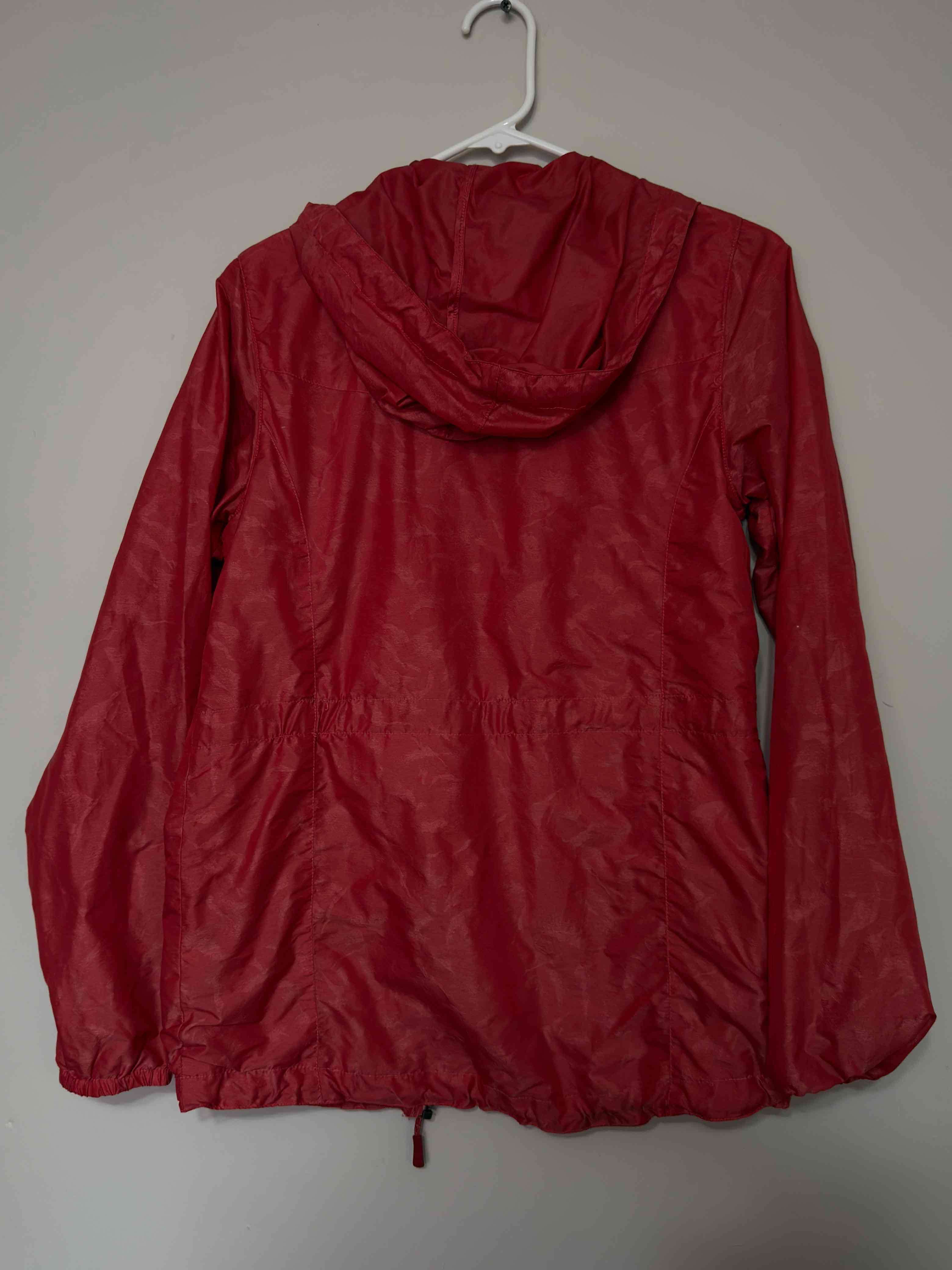 Cortaviento rojo con capucha - miniatura 2