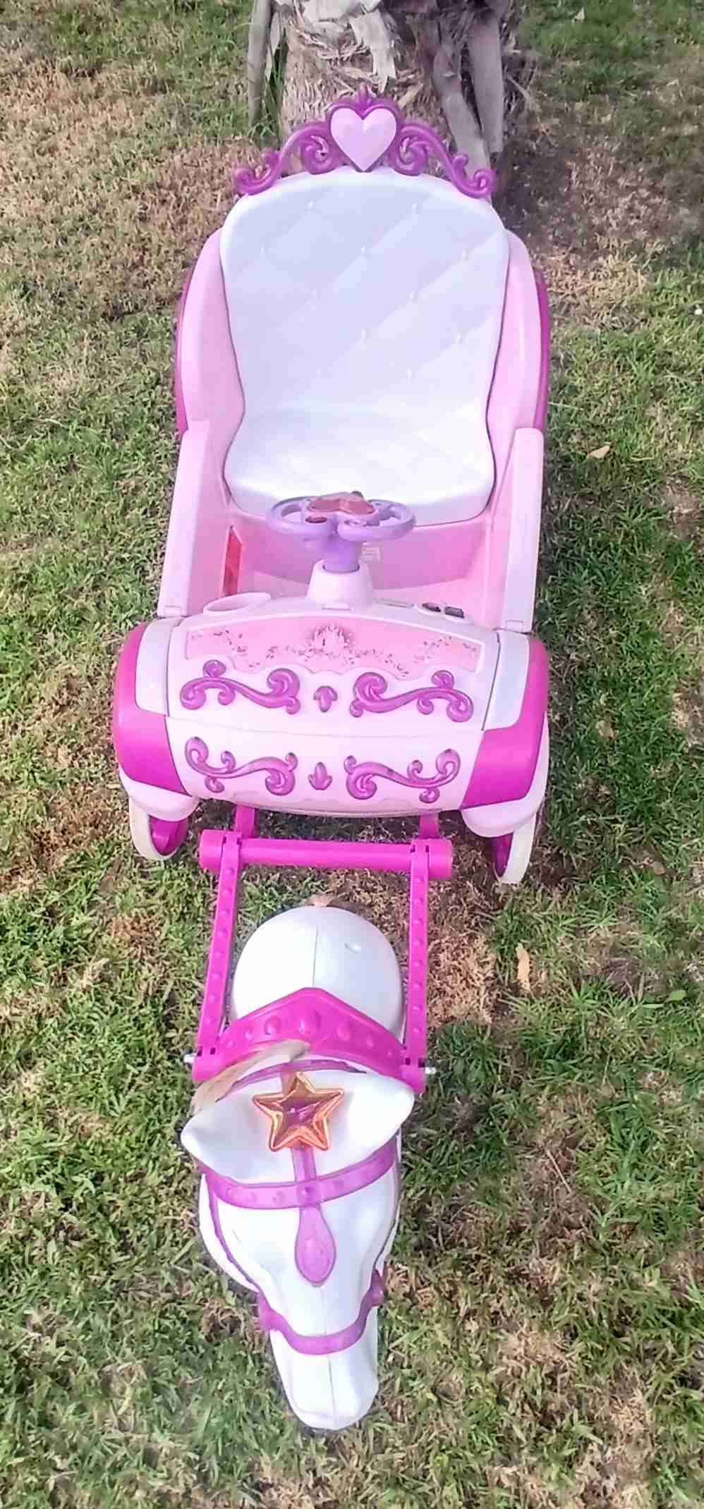 Carruaje de princesa a batería - miniatura 4