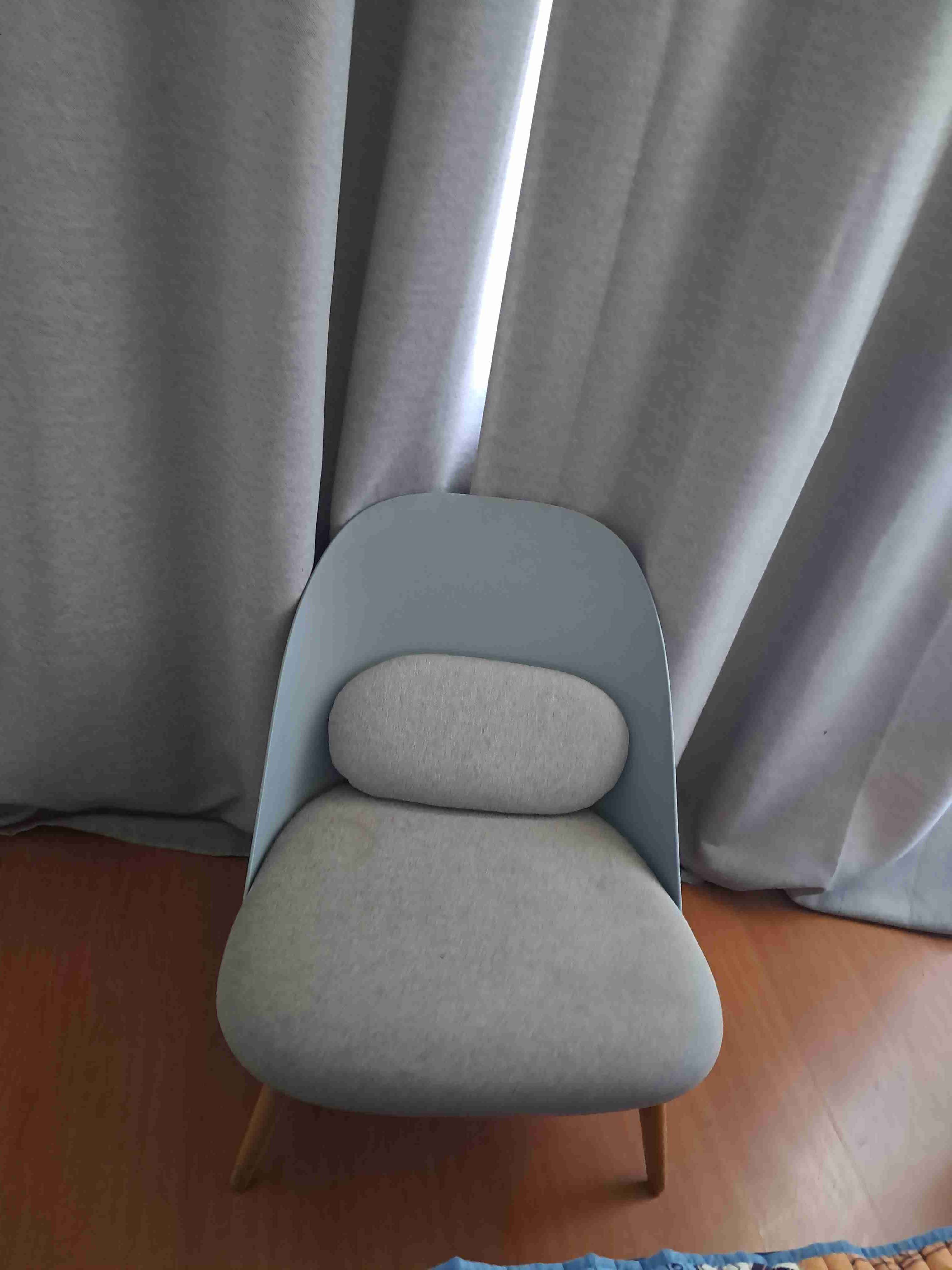 Silla gris moderna