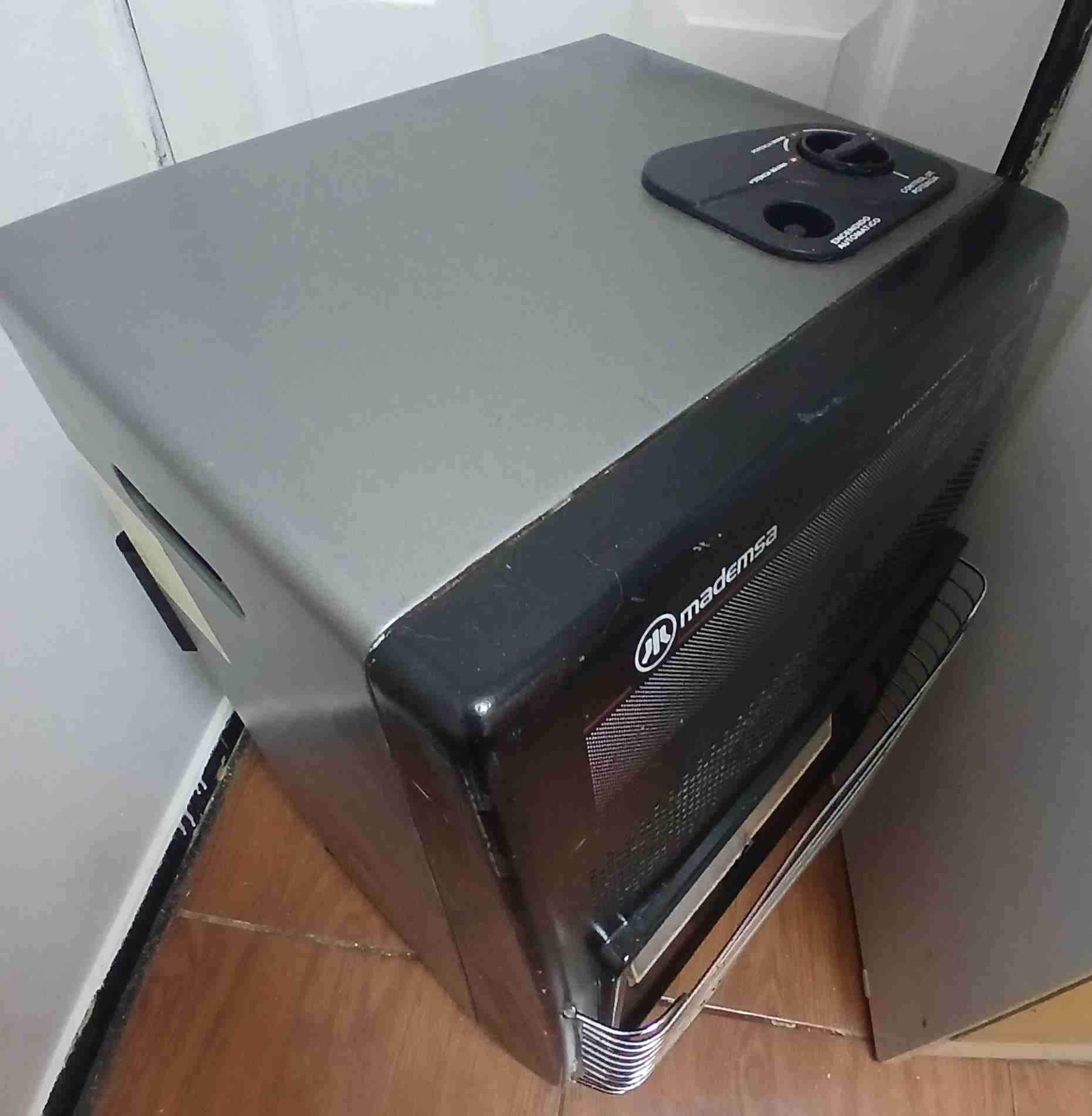 Estufa a gas Mademsa Vitale 15 - miniatura 2