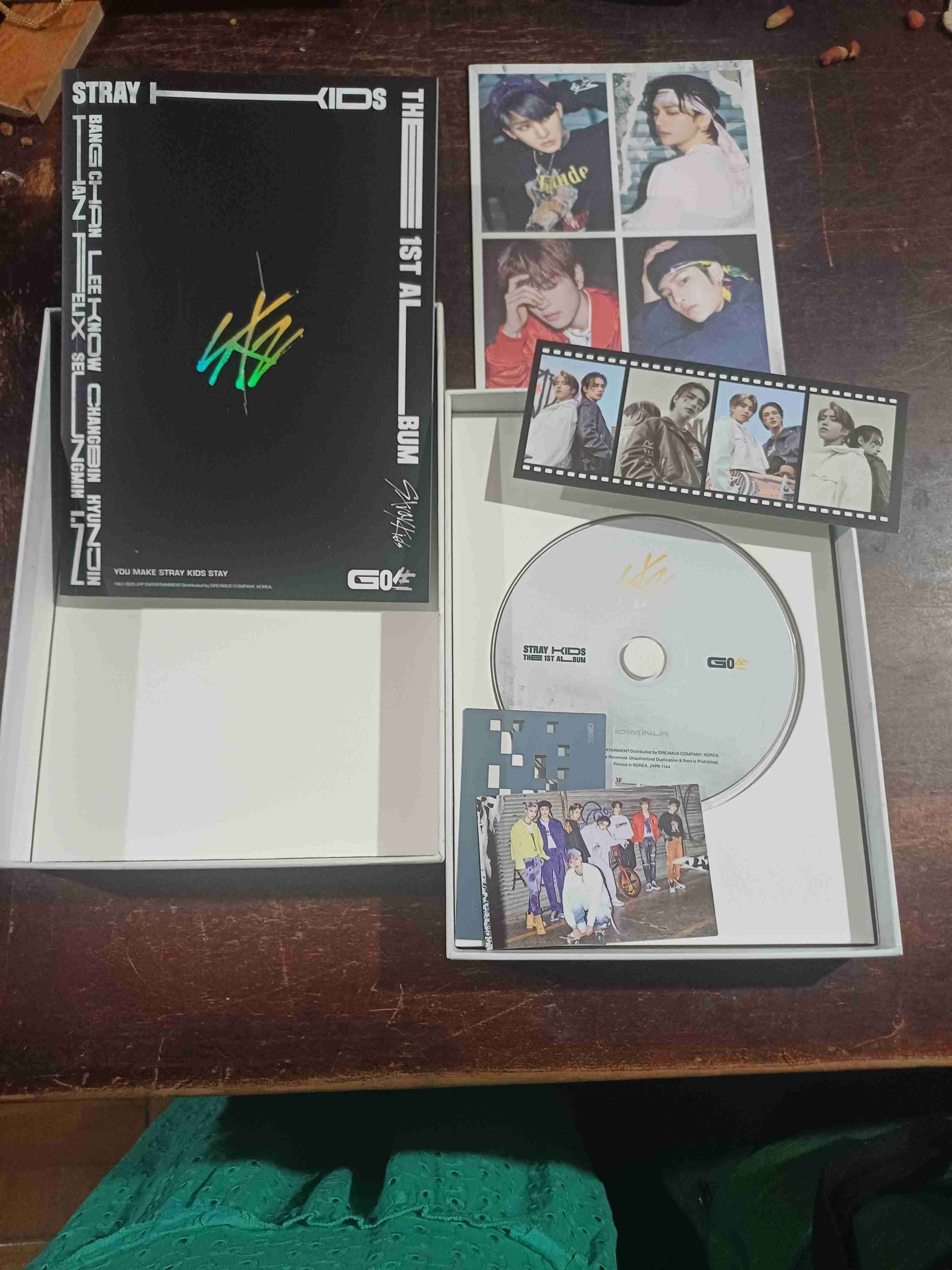 Álbum Stray Kids 1st Album Go Live - miniatura 1