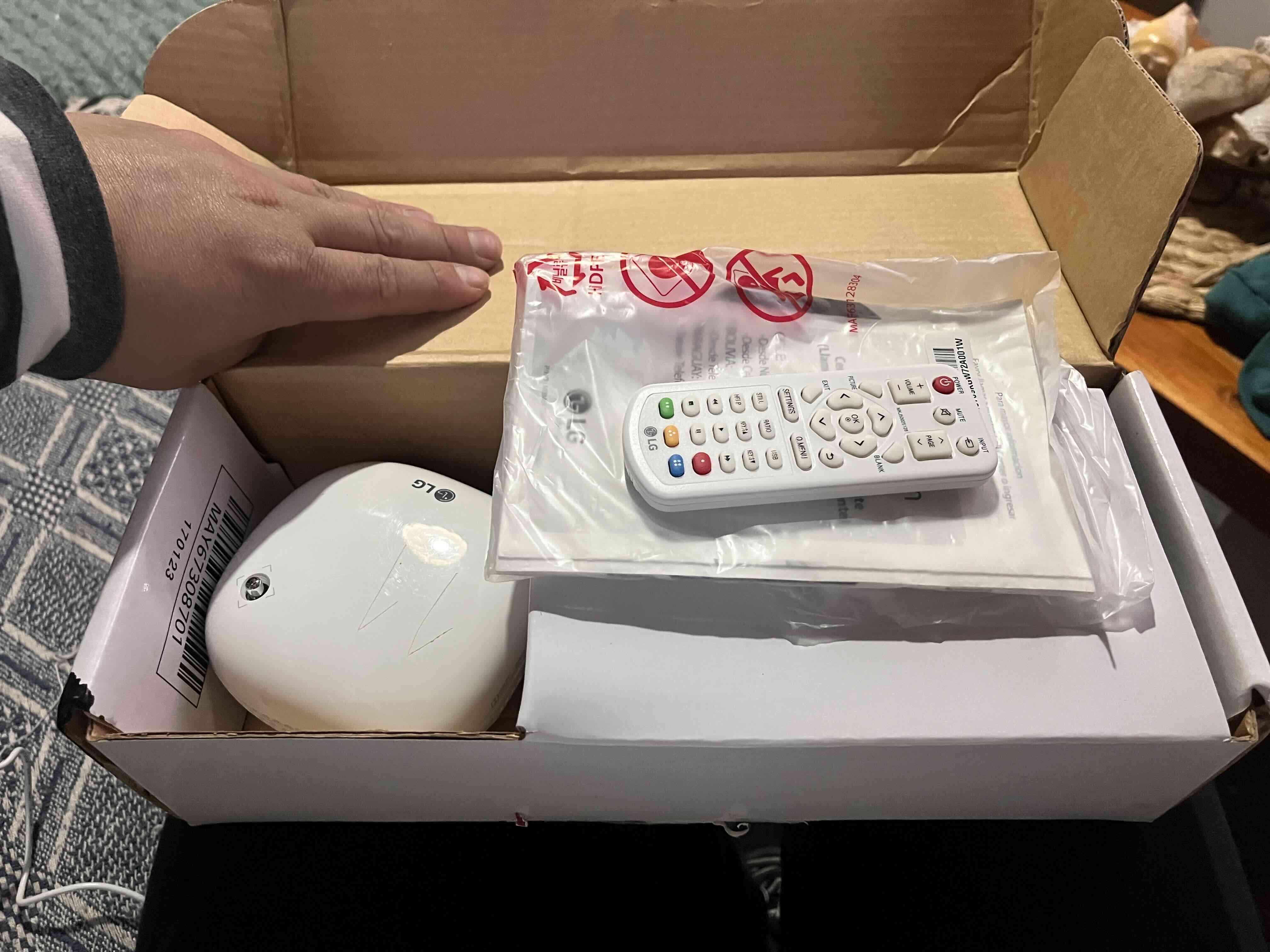 Proyector LG Mini Beam PV150G - miniatura 4