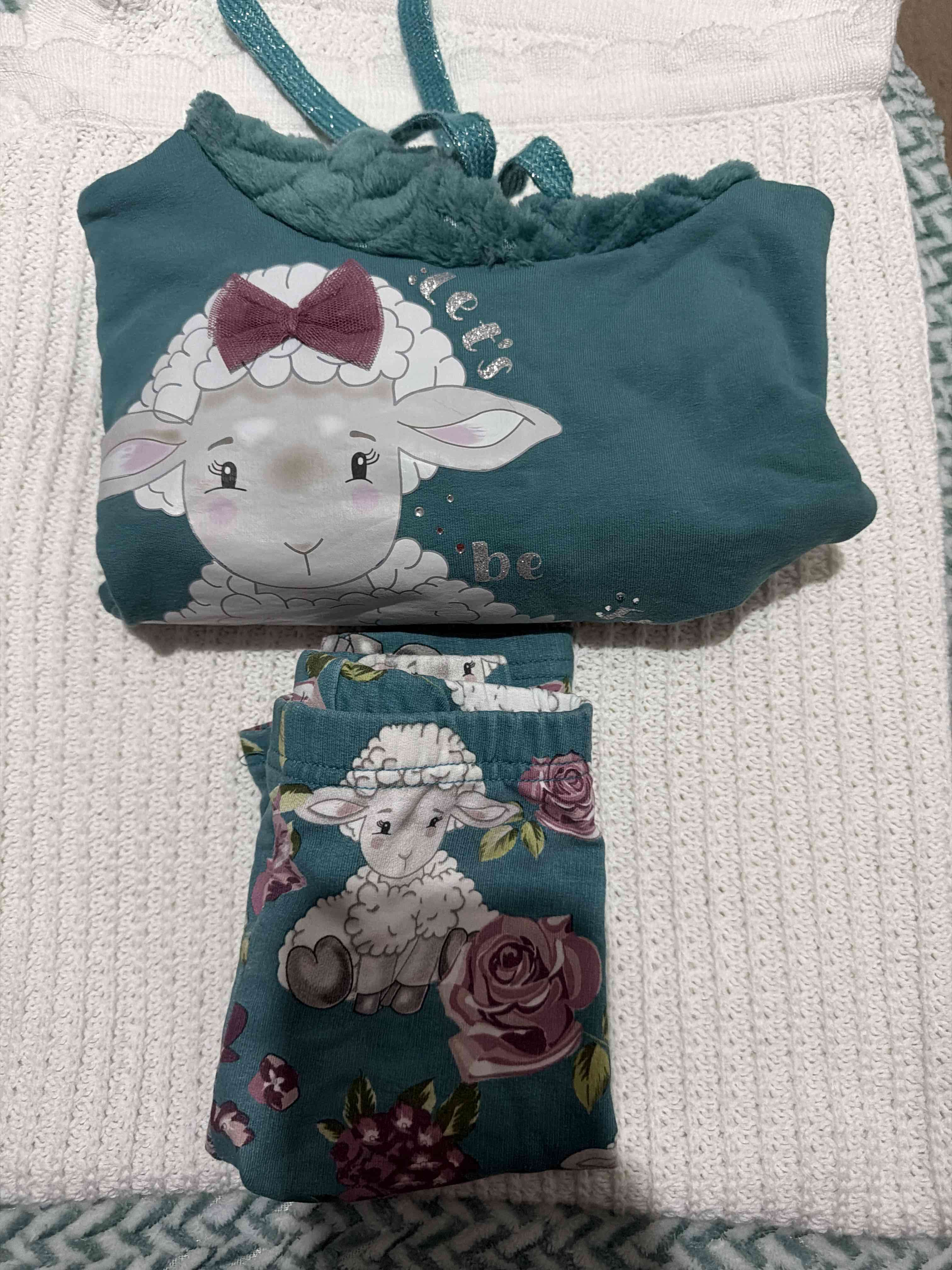Conjunto infantil con ovejitas - miniatura 1