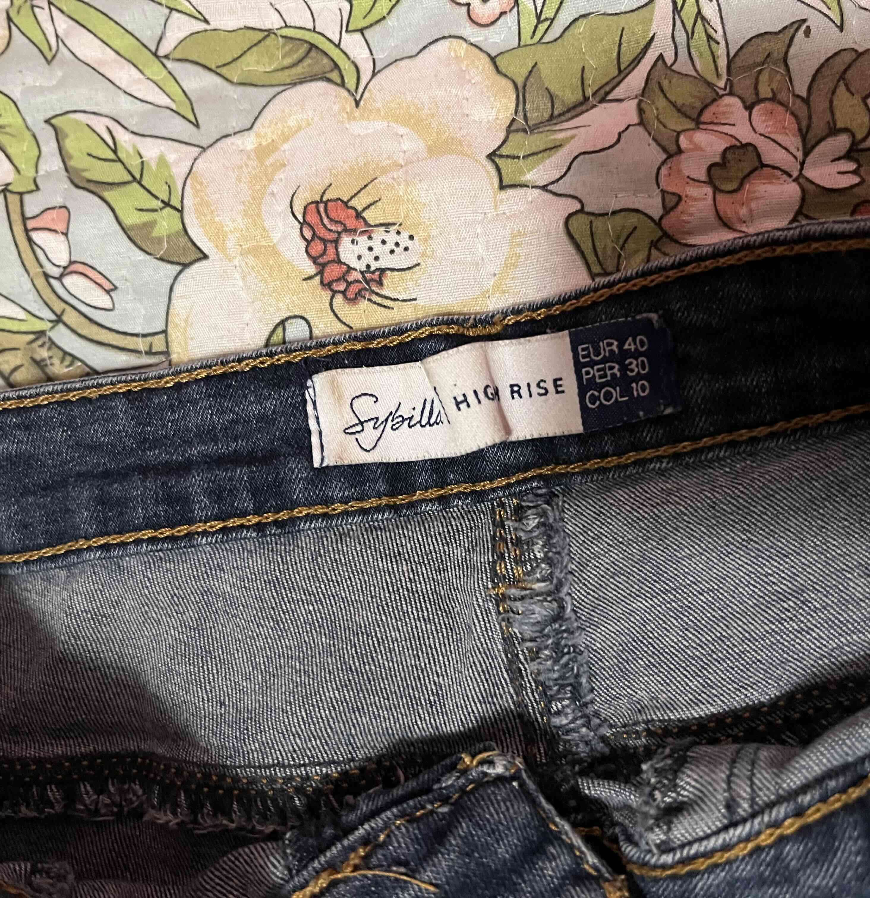 Jeans azul oscuro estilo casual - miniatura 2