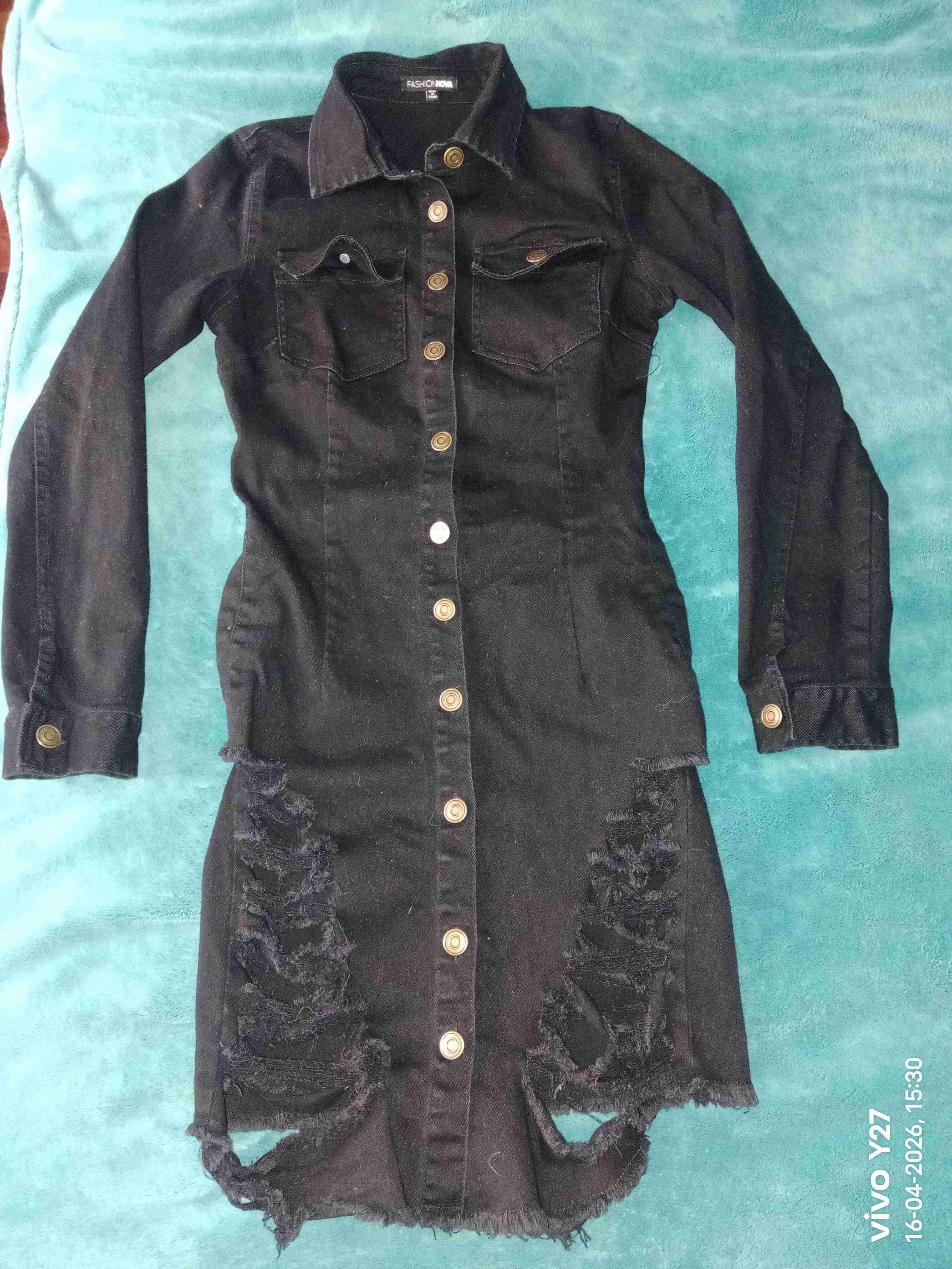 Vestido negro estilo camisa - miniatura 1