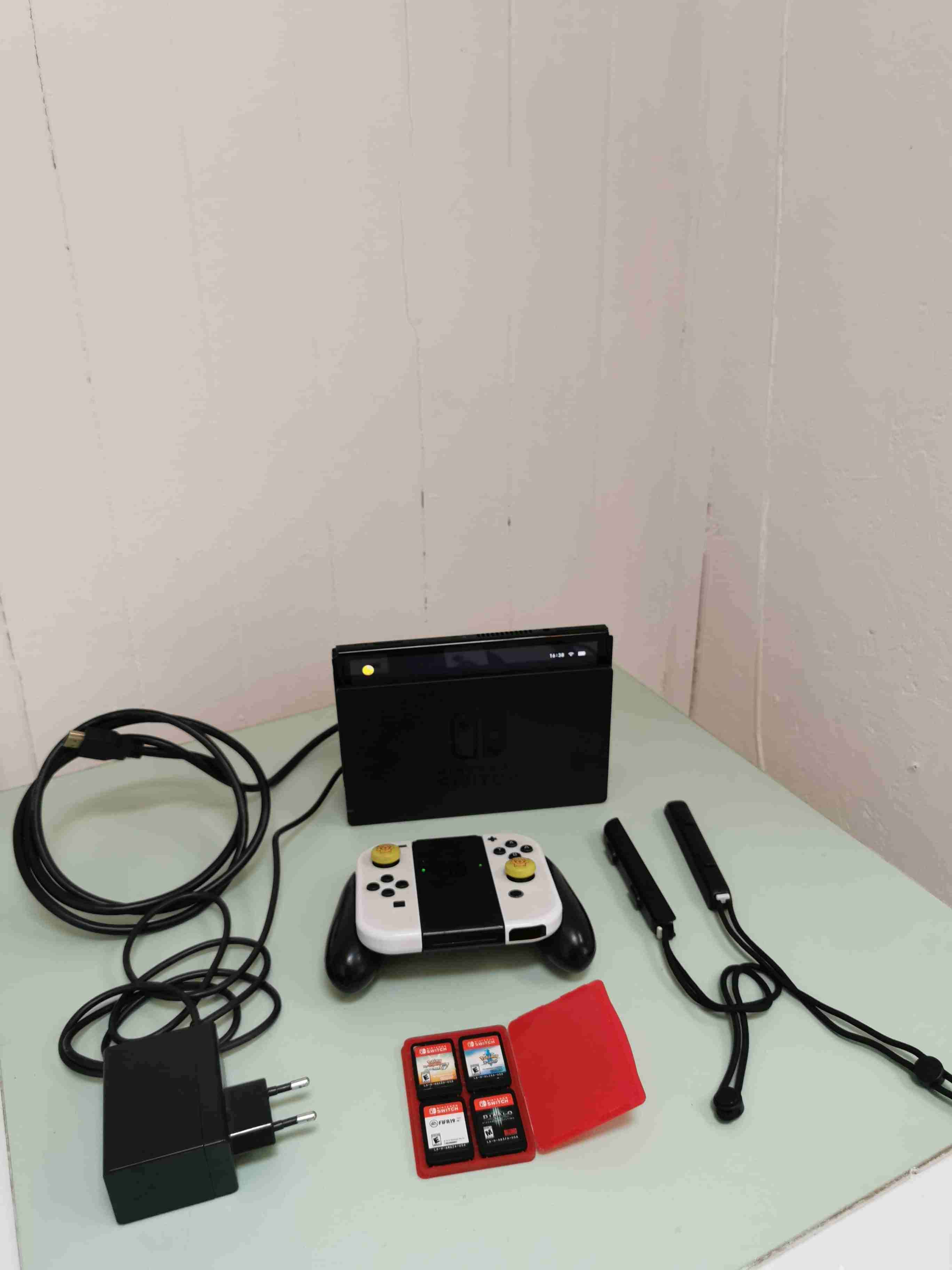 Consola Nintendo Switch OLED - miniatura 2