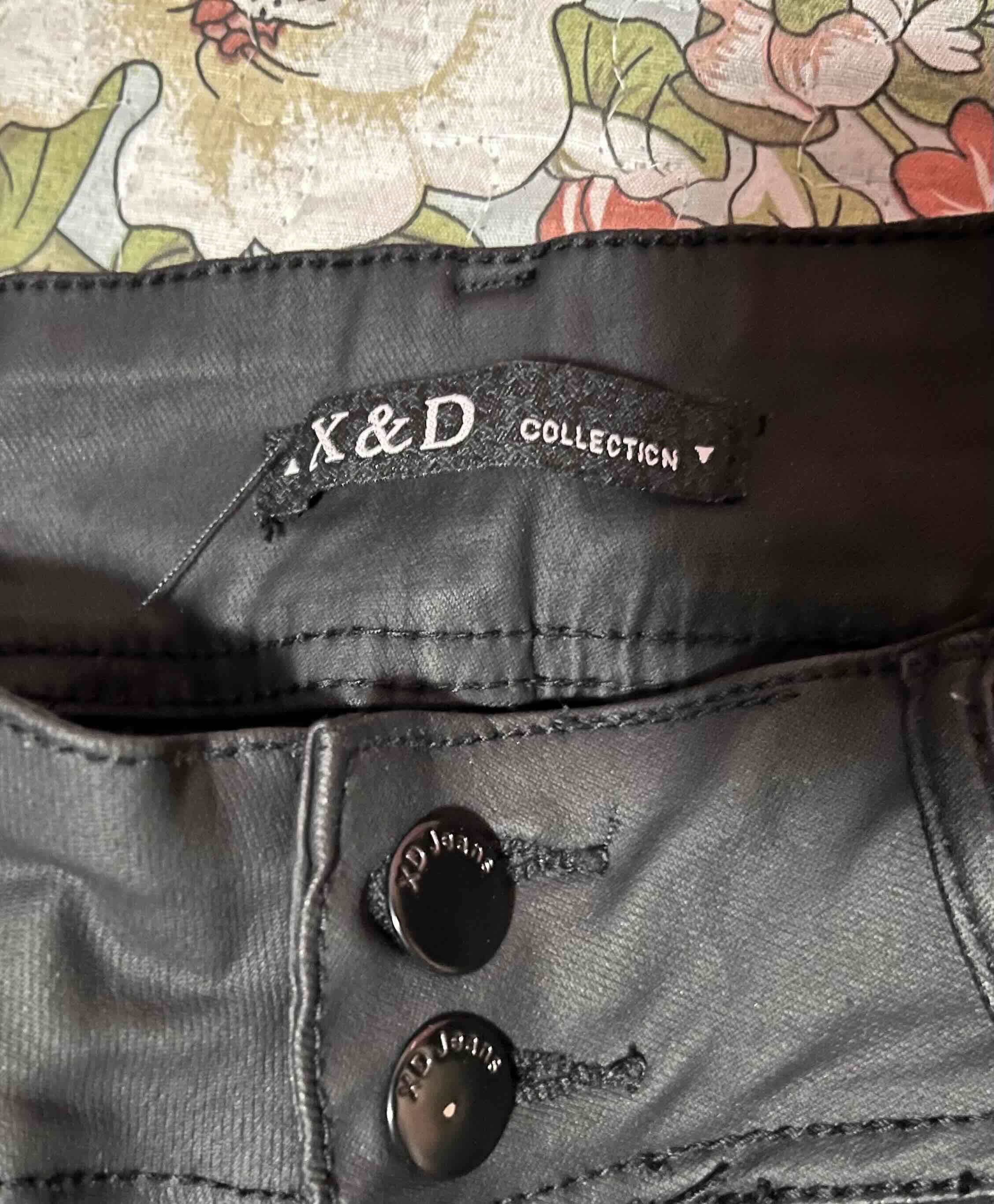 Pantalones cortos de cuero sintético - miniatura 2