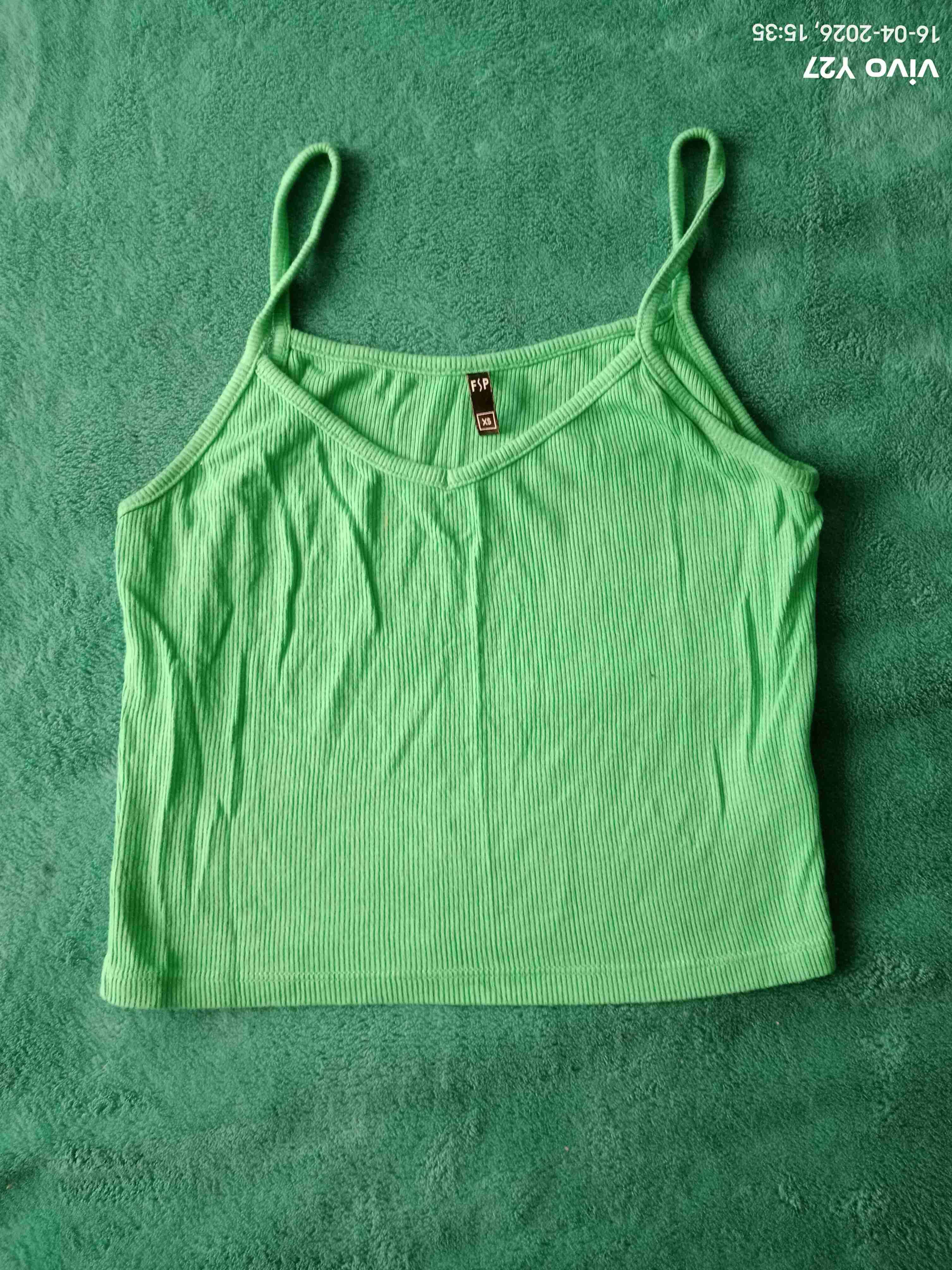 Top de tirantes verde claro