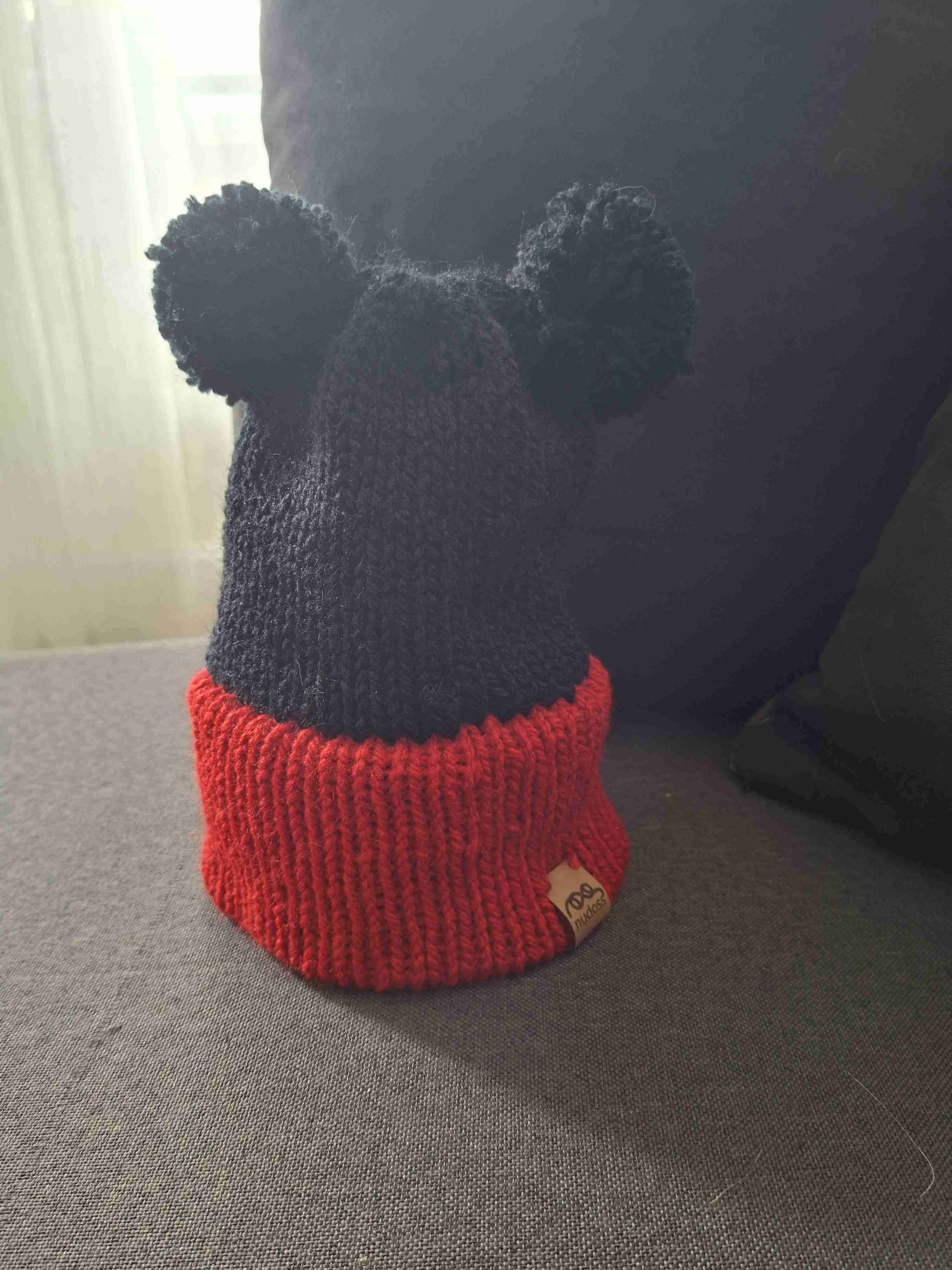 Gorro de lana negro y rojo - miniatura 1