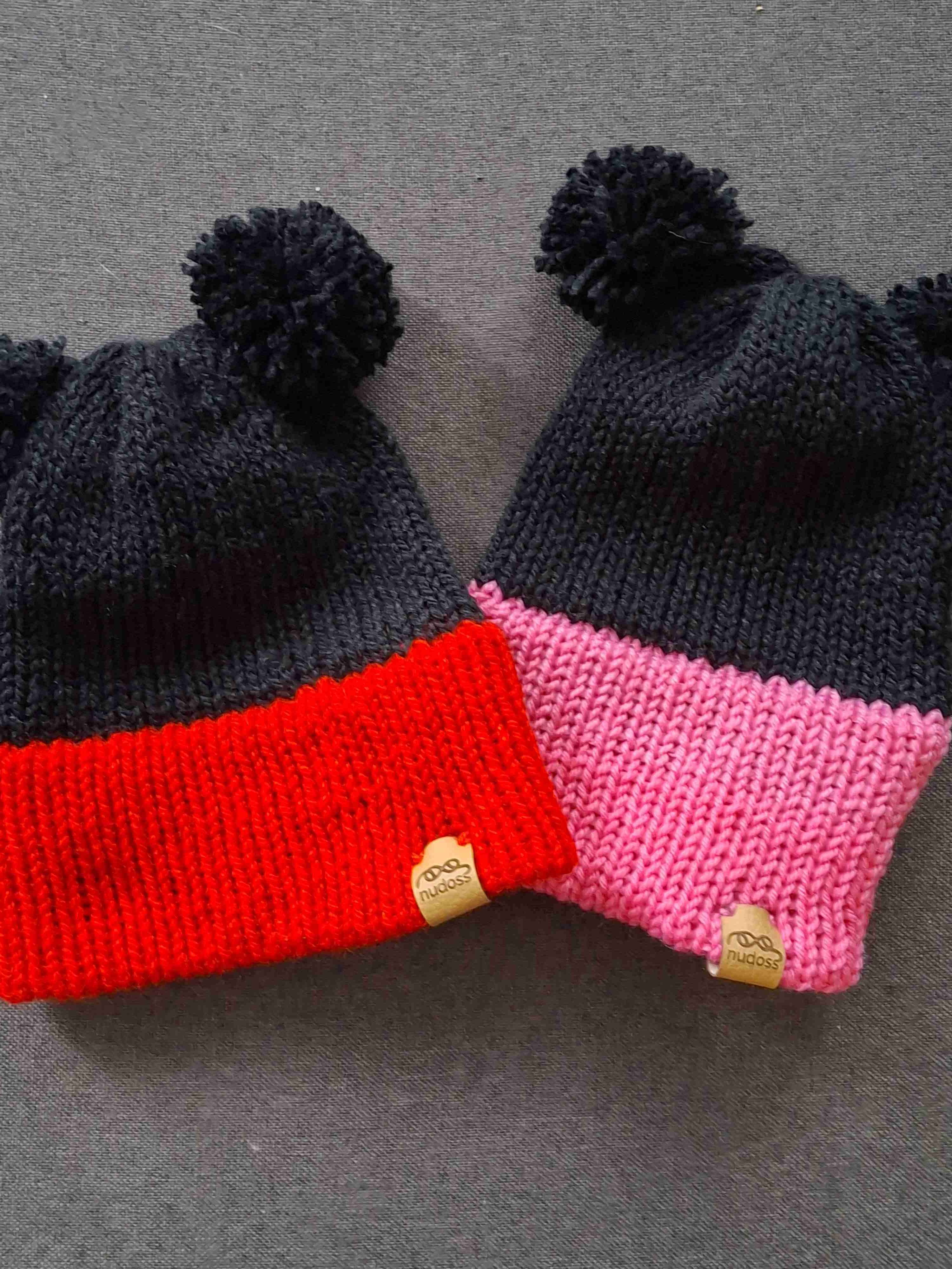 Gorro de lana negro y rojo - miniatura 3