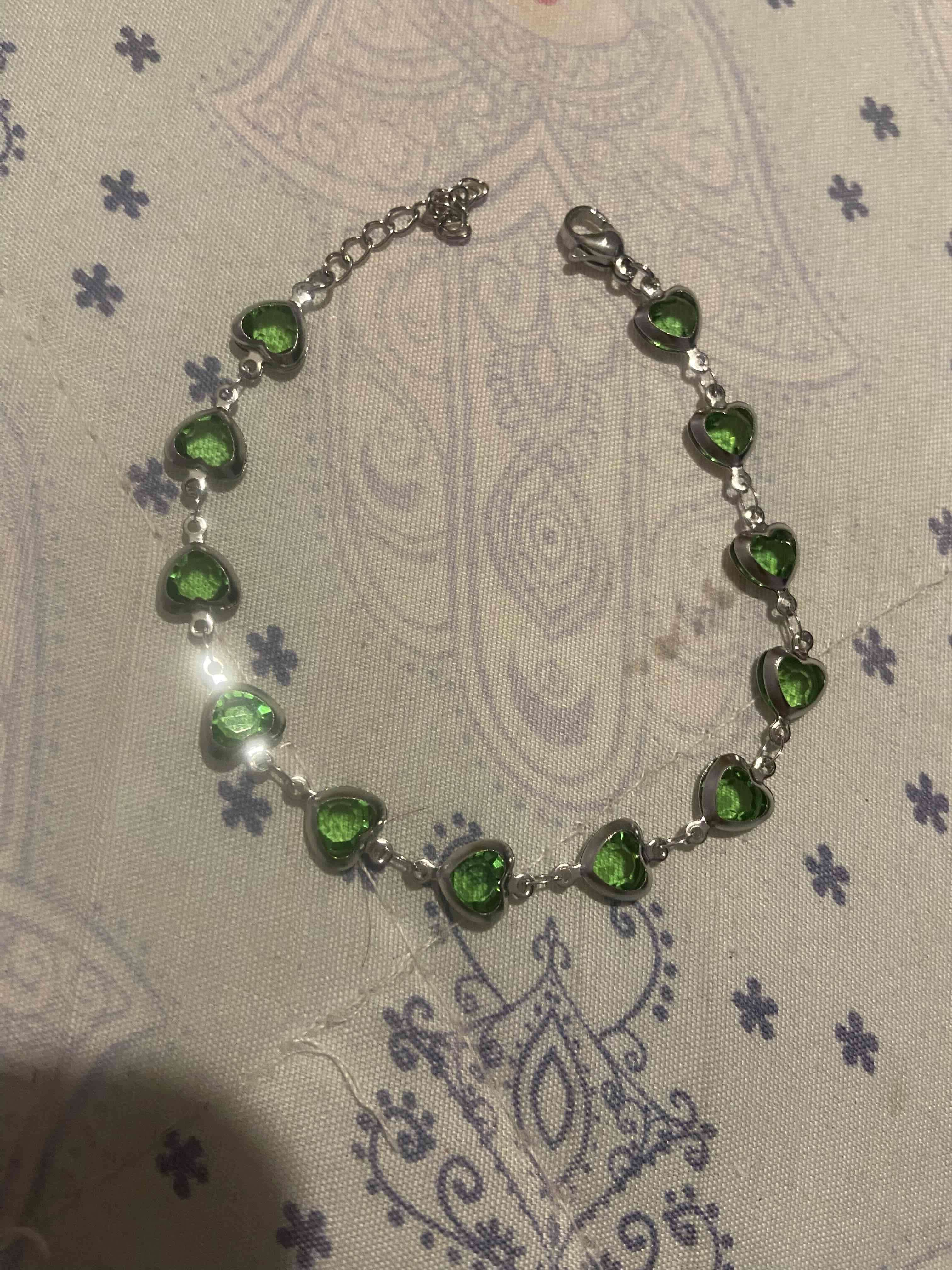 Pulsera de corazones verdes