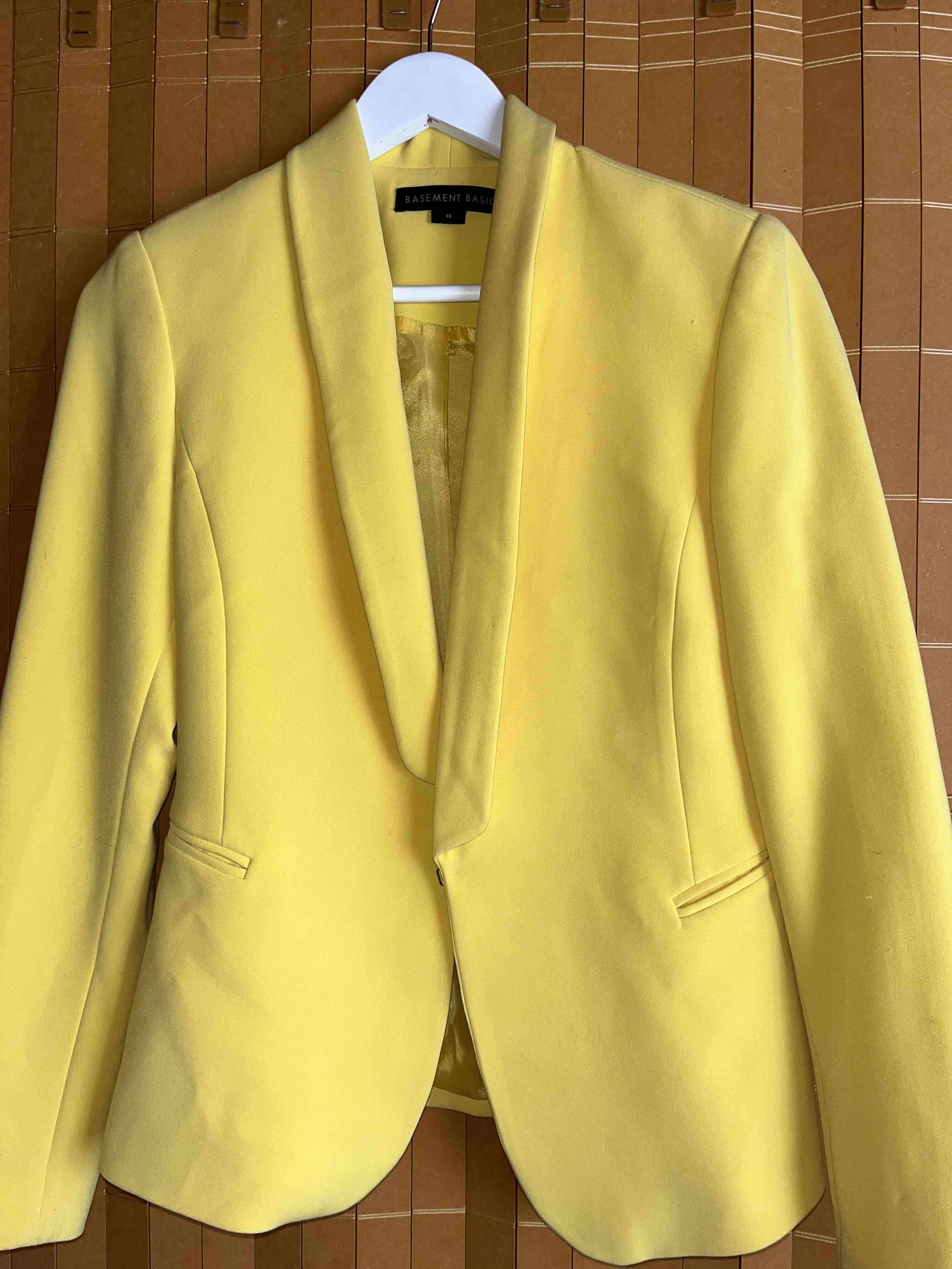 Blazer amarillo Basement - miniatura 1