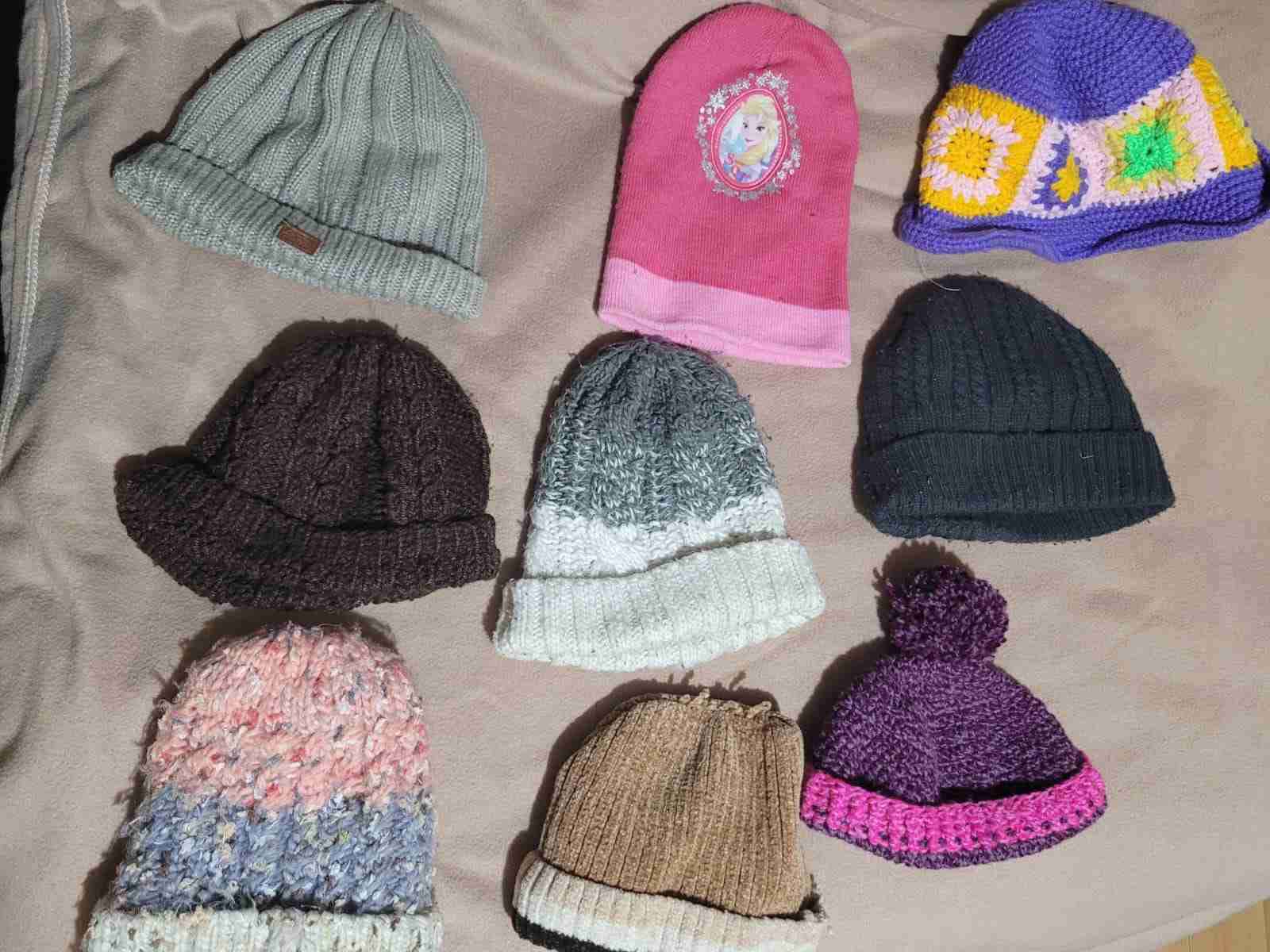 Lote de gorros de lana variados