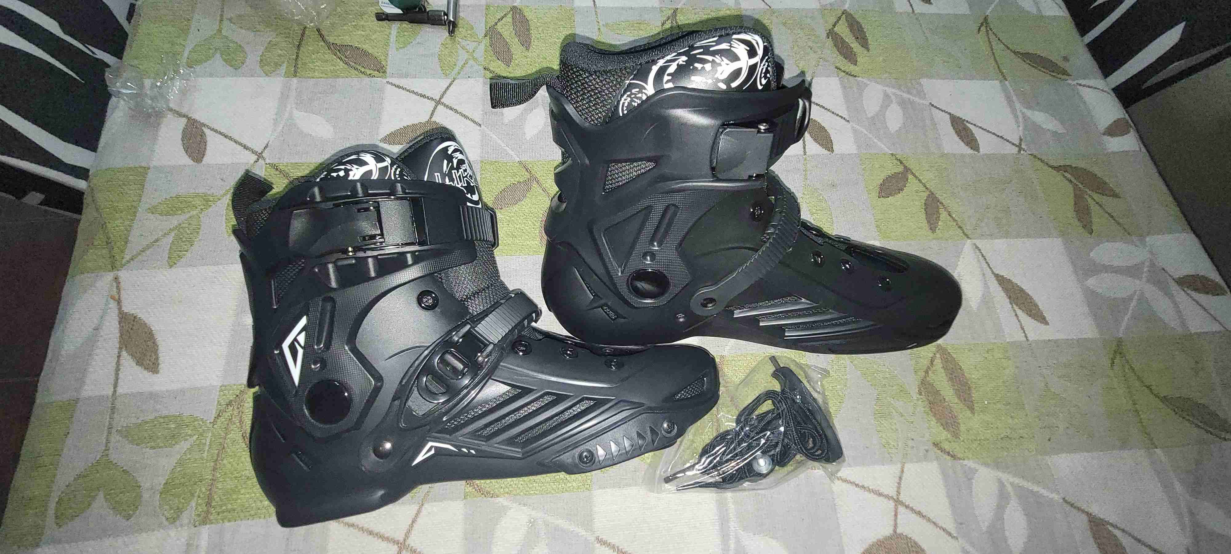 Bota Patines en línea negros nuevos - miniatura 1