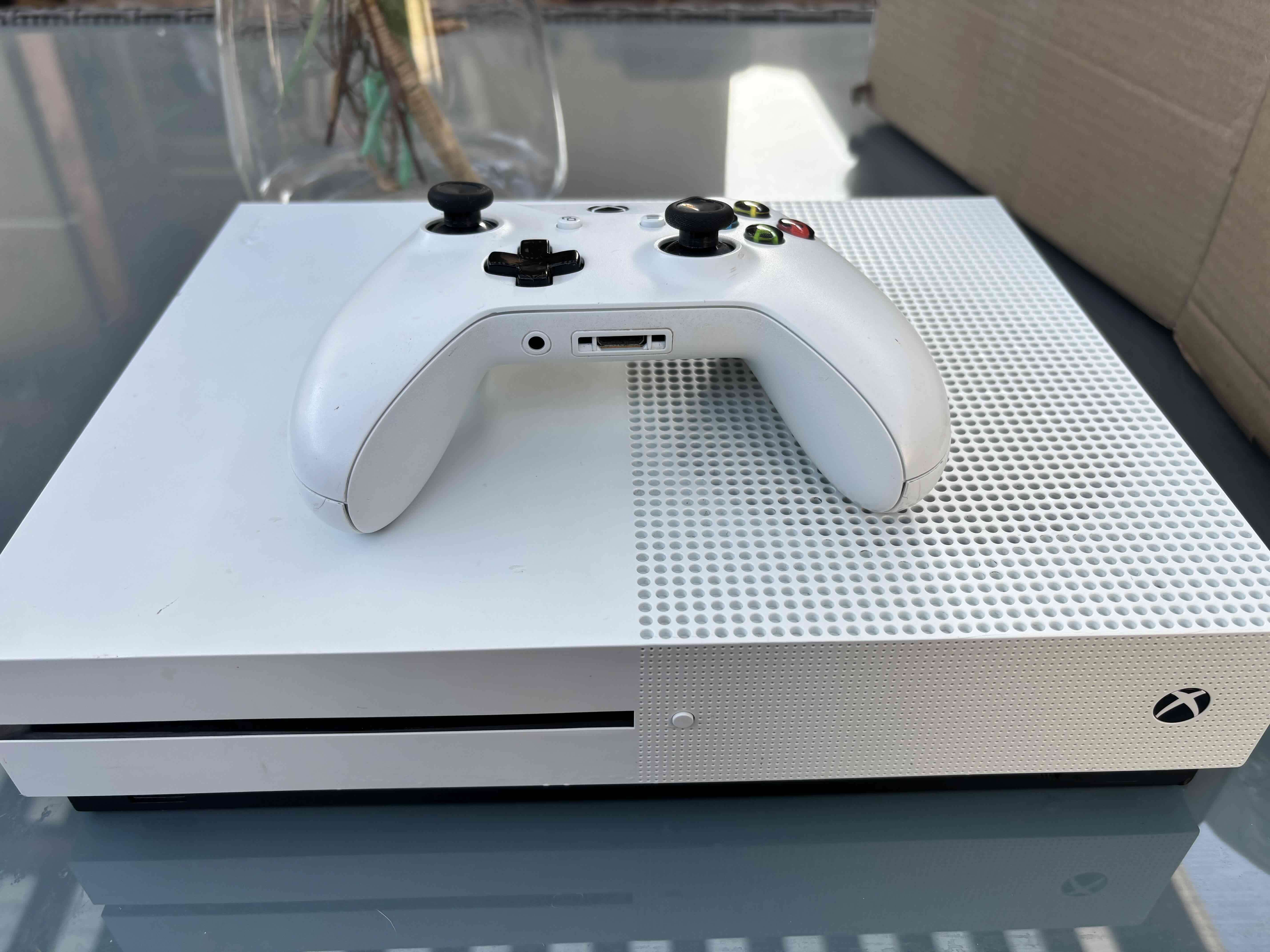 Consola Xbox One S blanca - miniatura 1