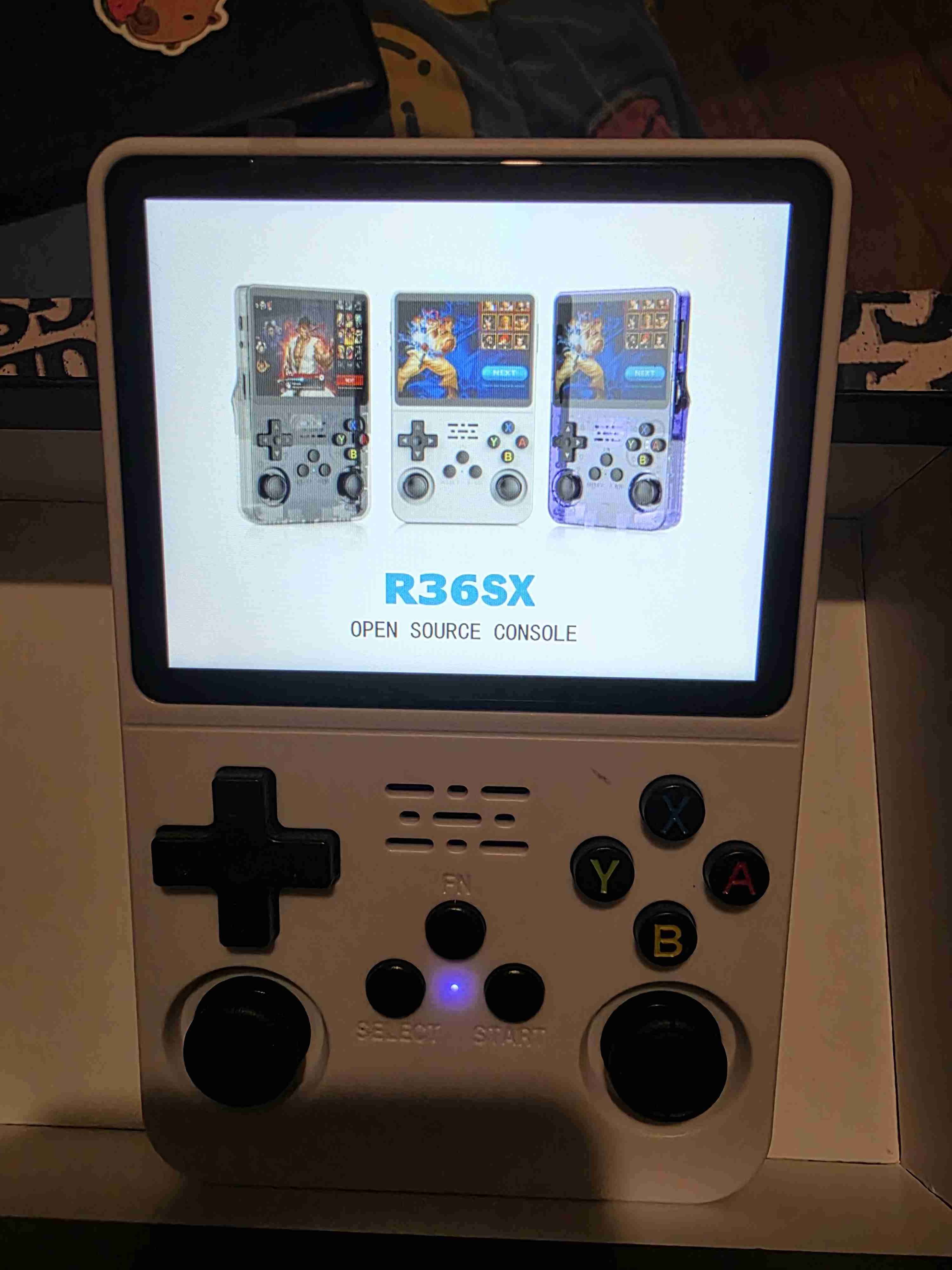 Consola Portátil Retro - R36SX - miniatura 3