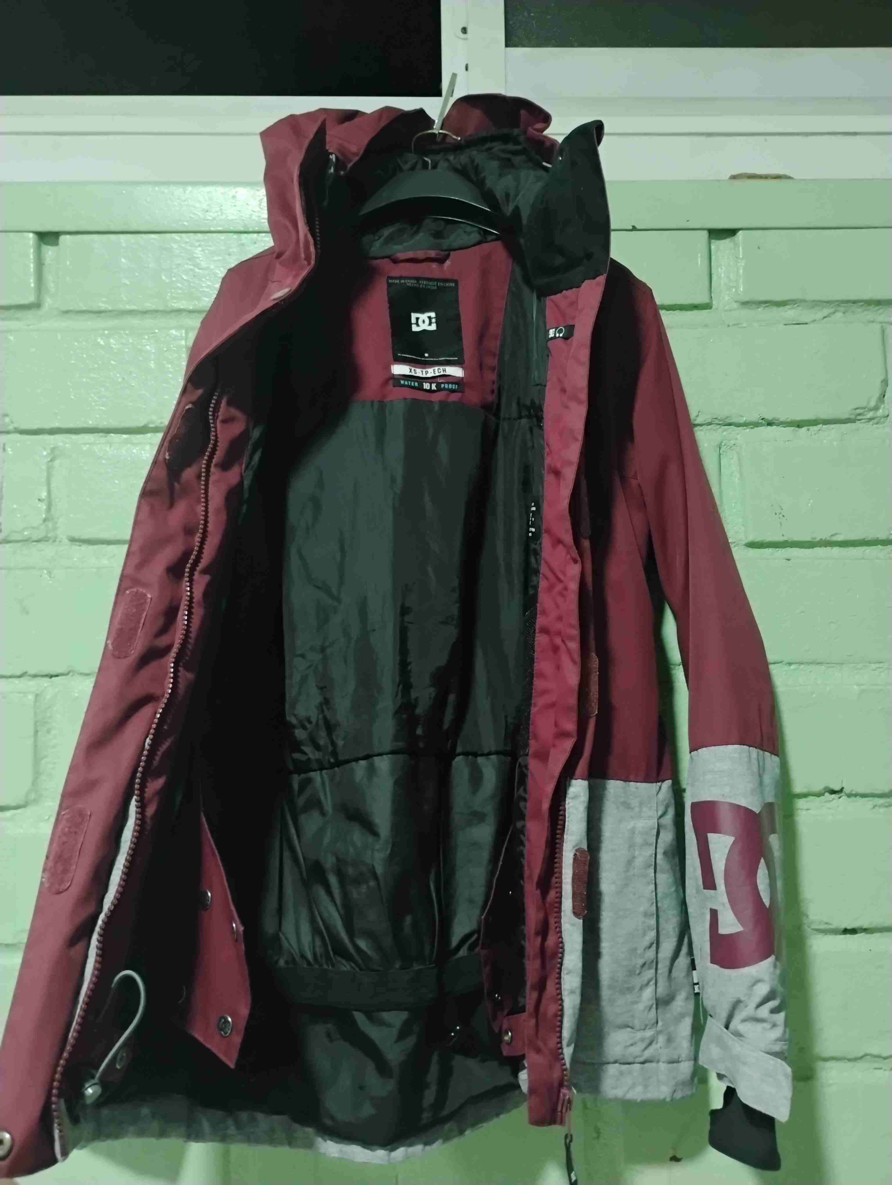 Chaqueta impermeable burdeos - miniatura 3