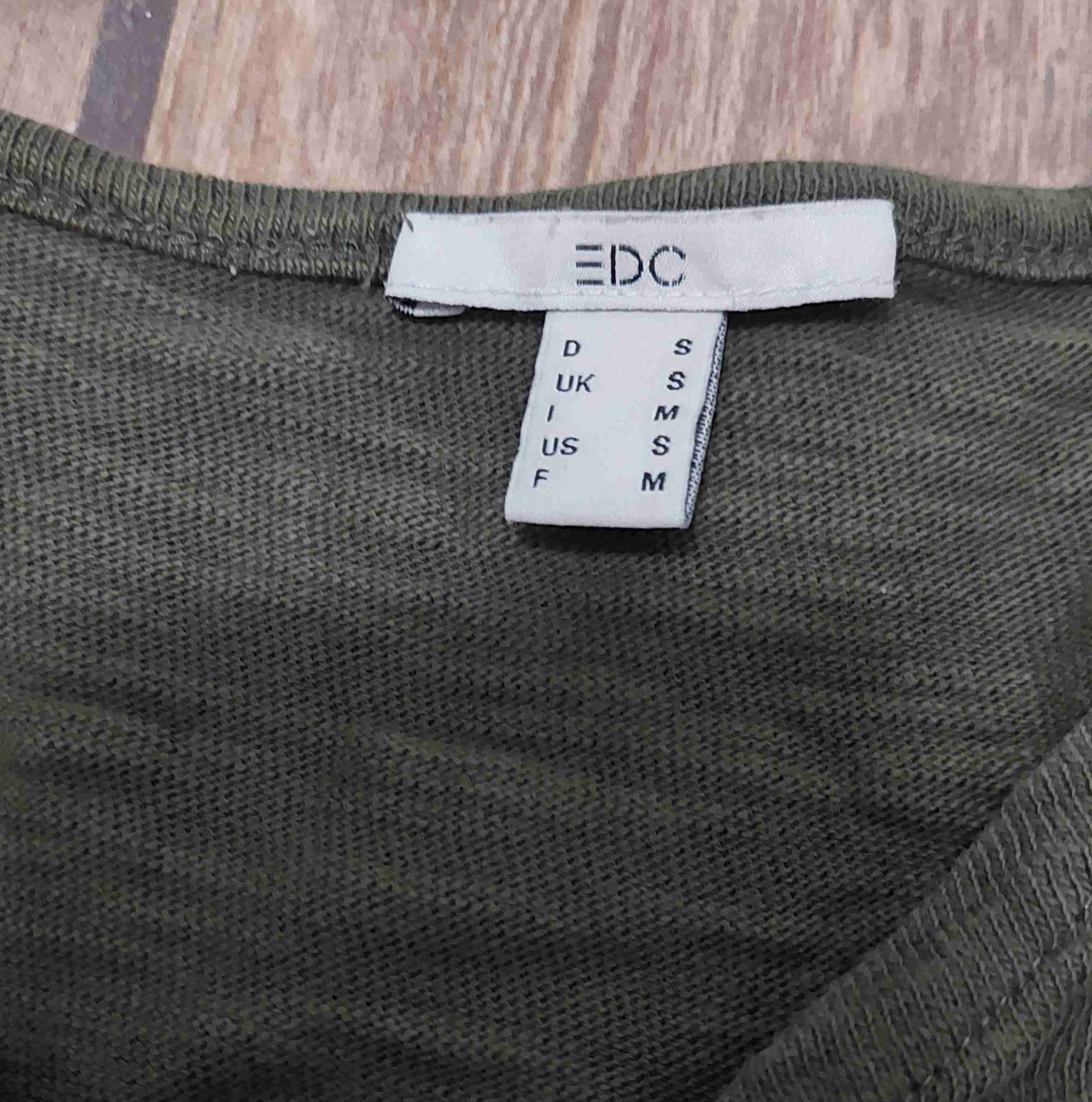 Vestido largo verde con botones - miniatura 2