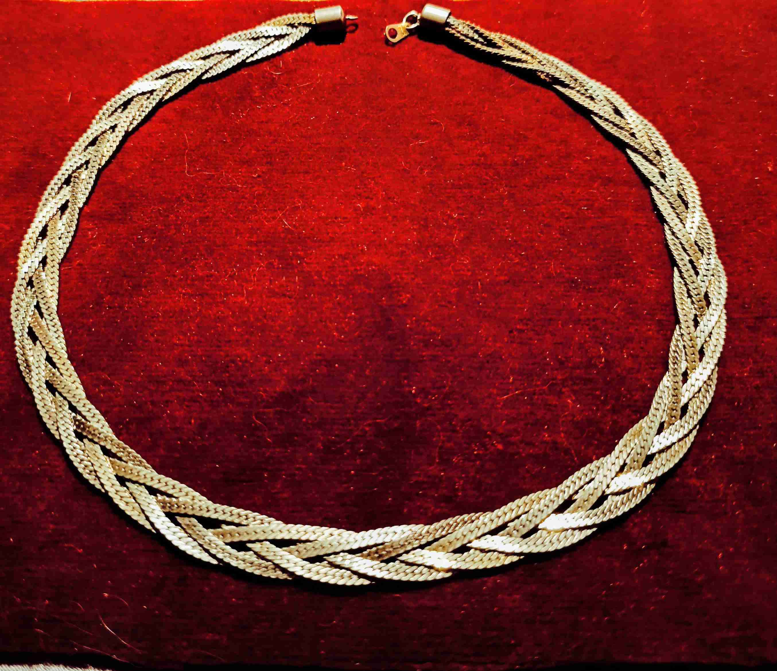 Collar de cadena dorada - miniatura 1