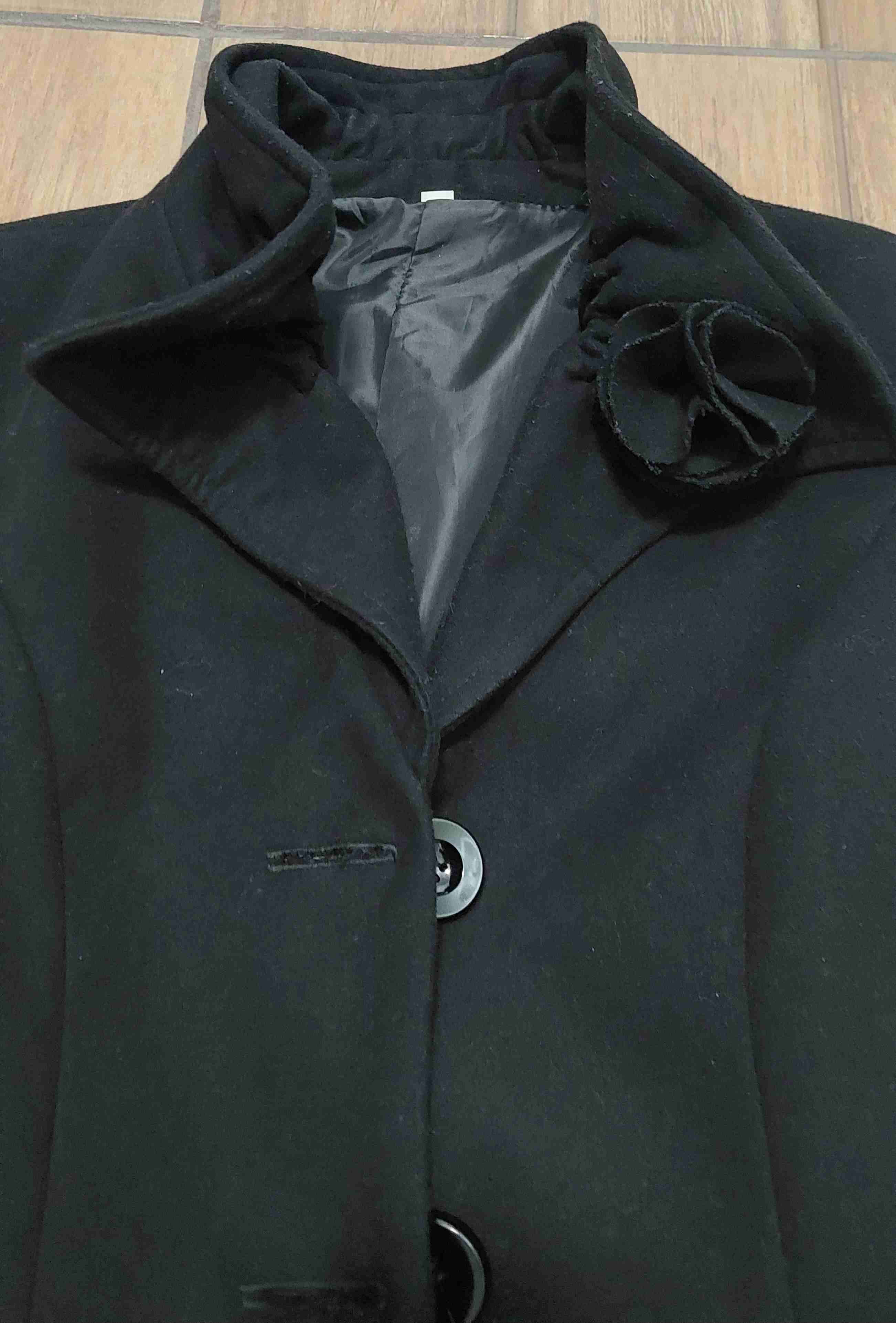 Abrigo negro elegante - miniatura 2