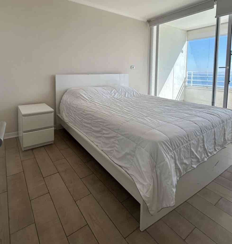 Cama matrimonial con veladores blanco - miniatura 2