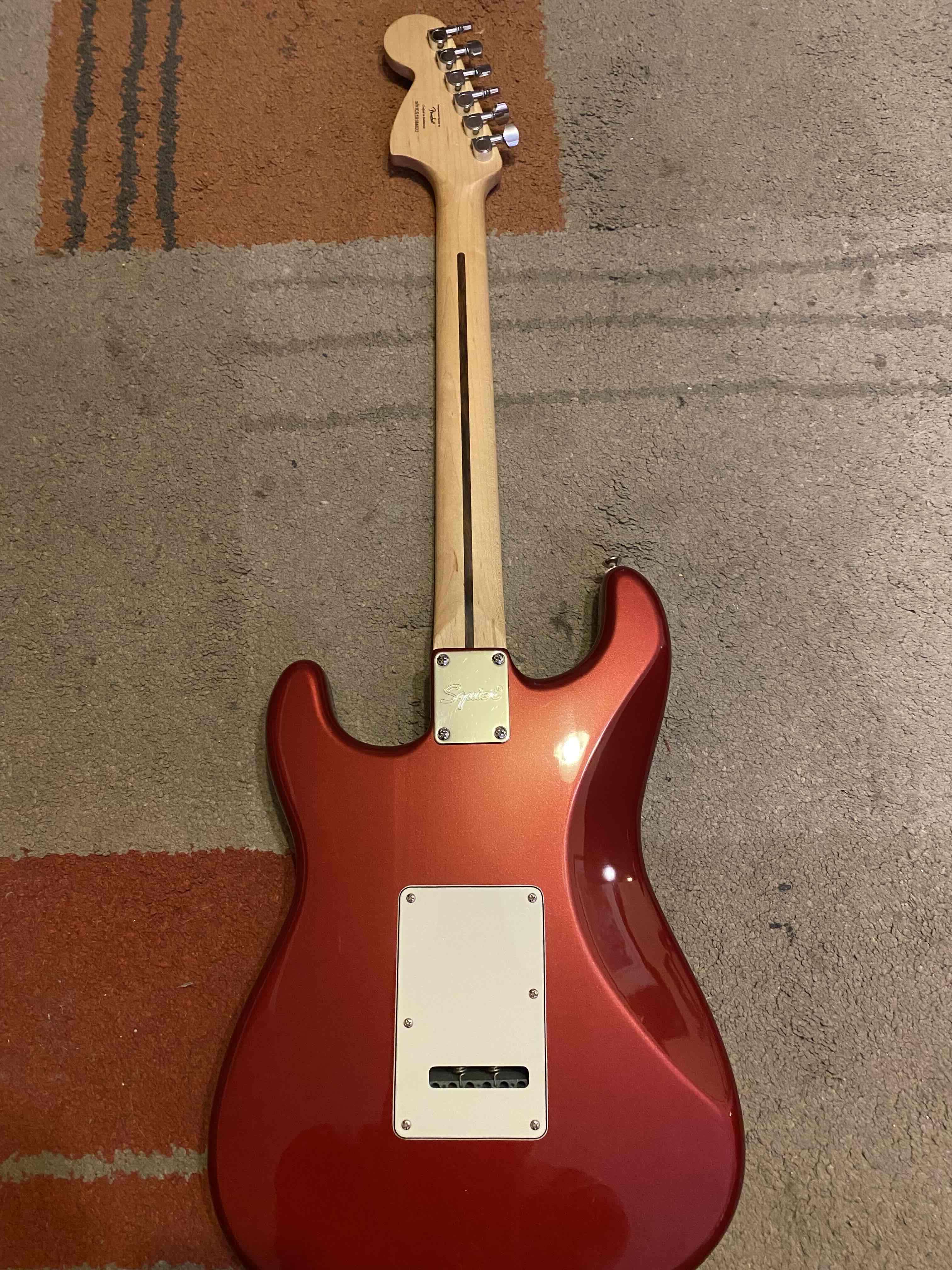 Guitarra eléctrica SQUIER STANDARD STRATOCASTER - miniatura 4