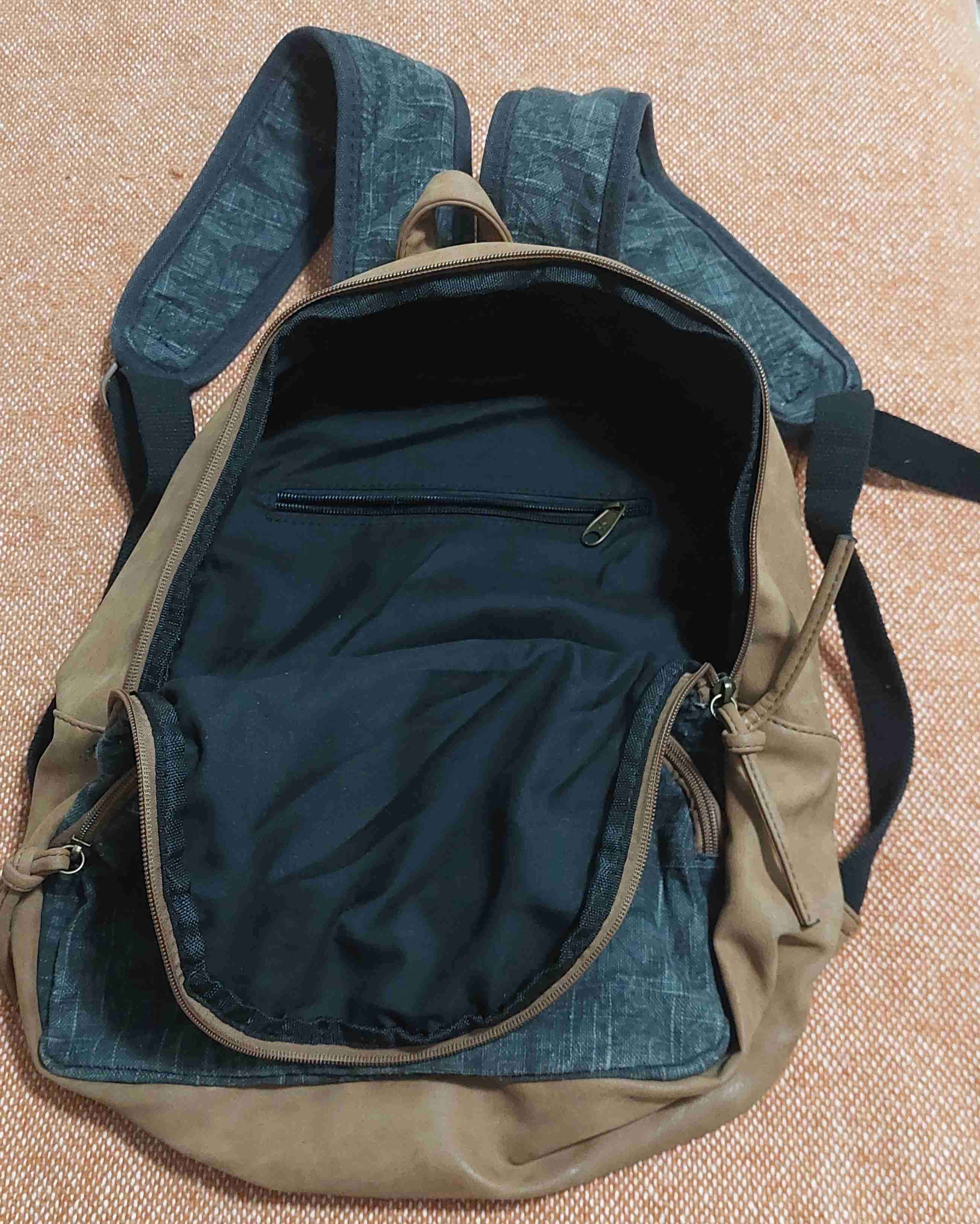 Mochila negra y café Xtrem con diseño - miniatura 3