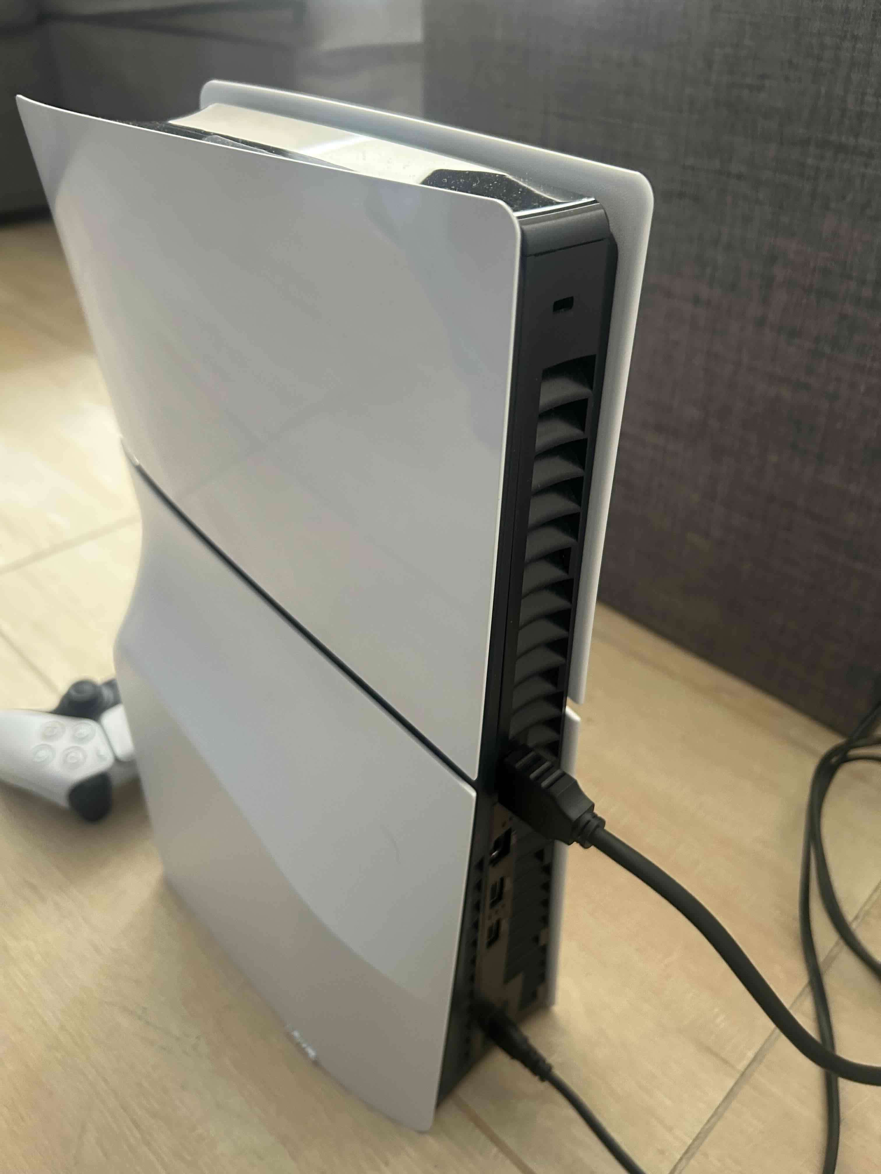 PlayStation 5 con juegos incluidos - miniatura 3