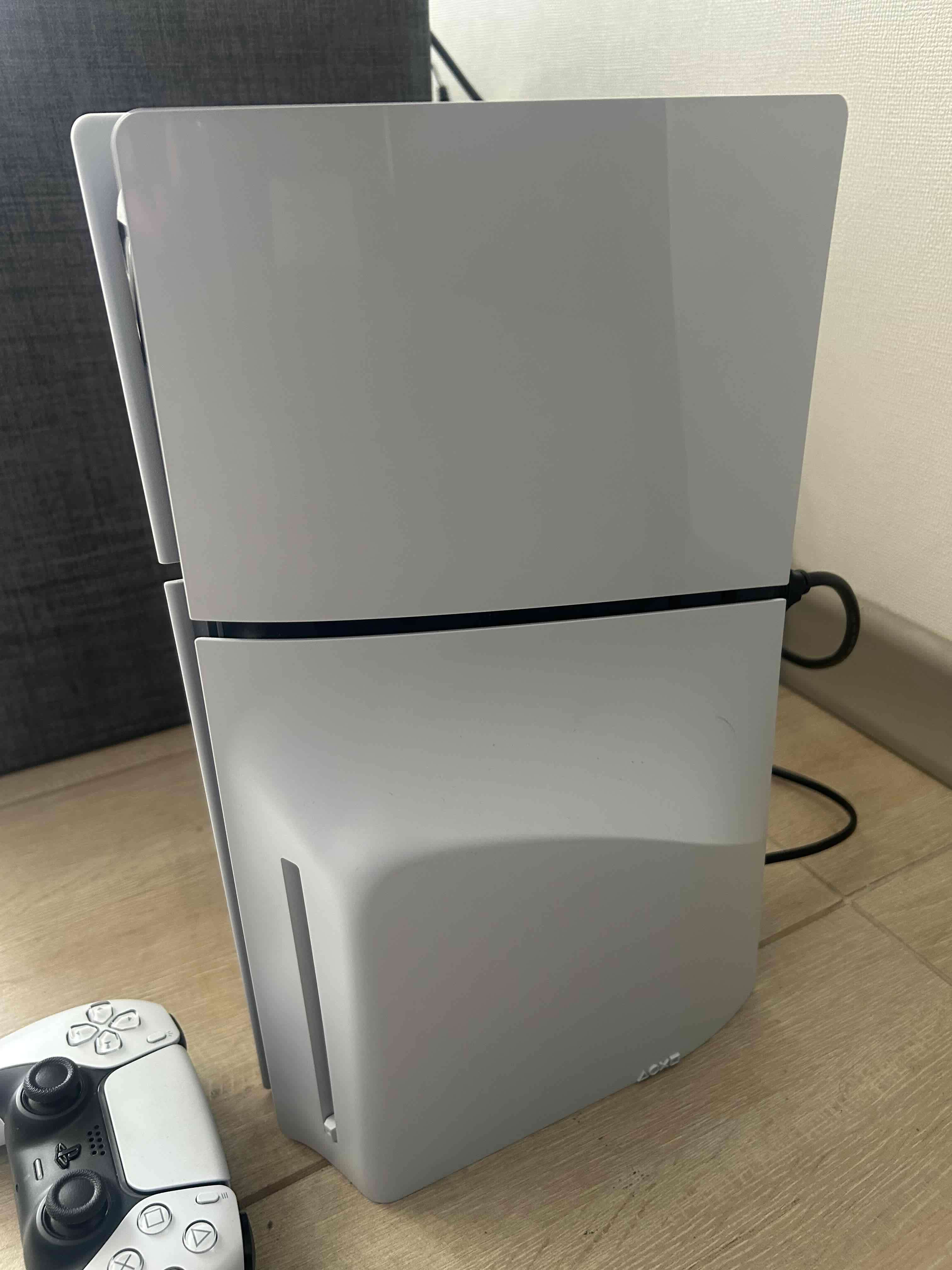 PlayStation 5 con juegos incluidos - miniatura 4