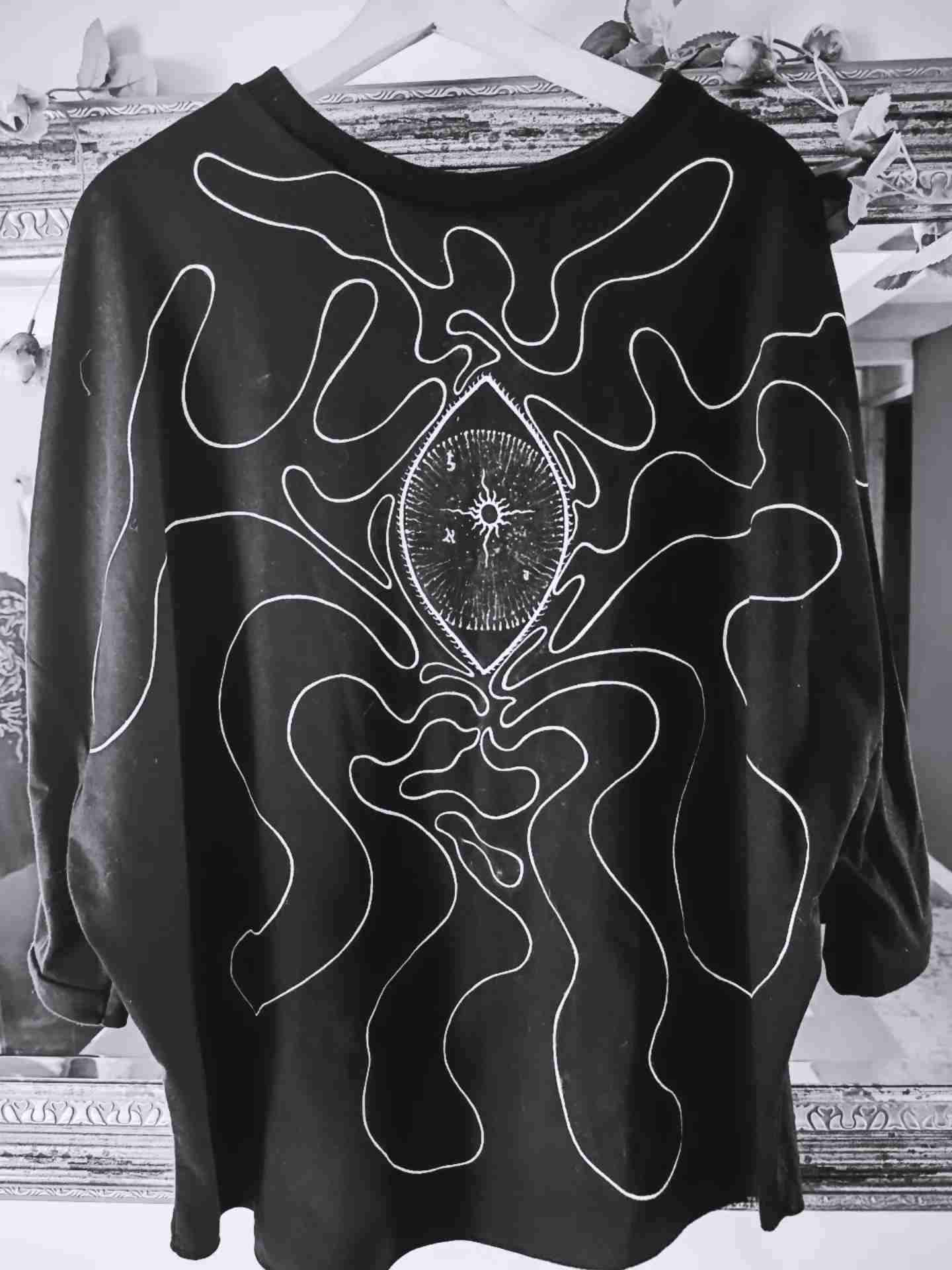 Poleras pintadas a mano - miniatura 3