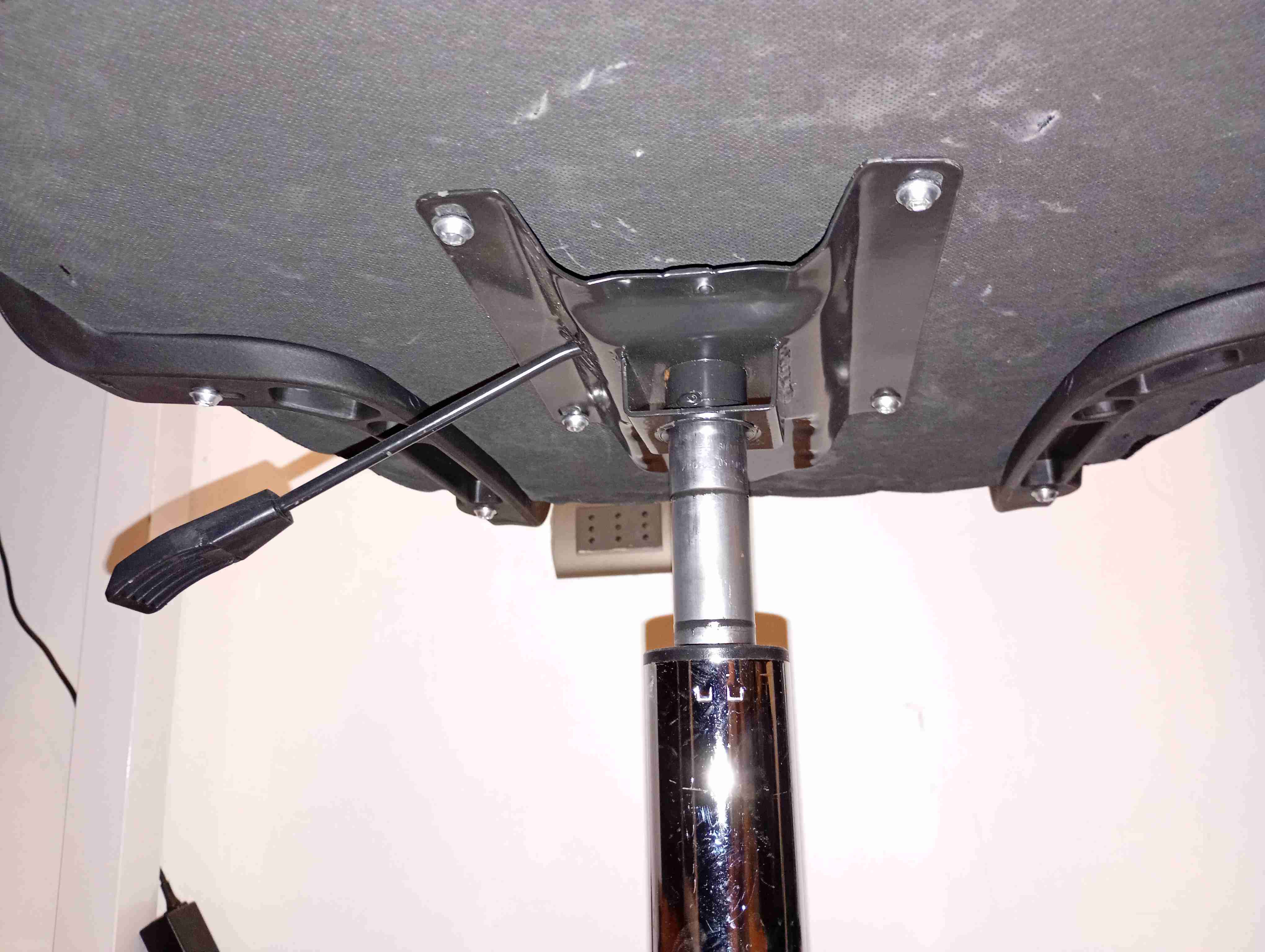 Silla de oficina ergonómica negra - miniatura 4