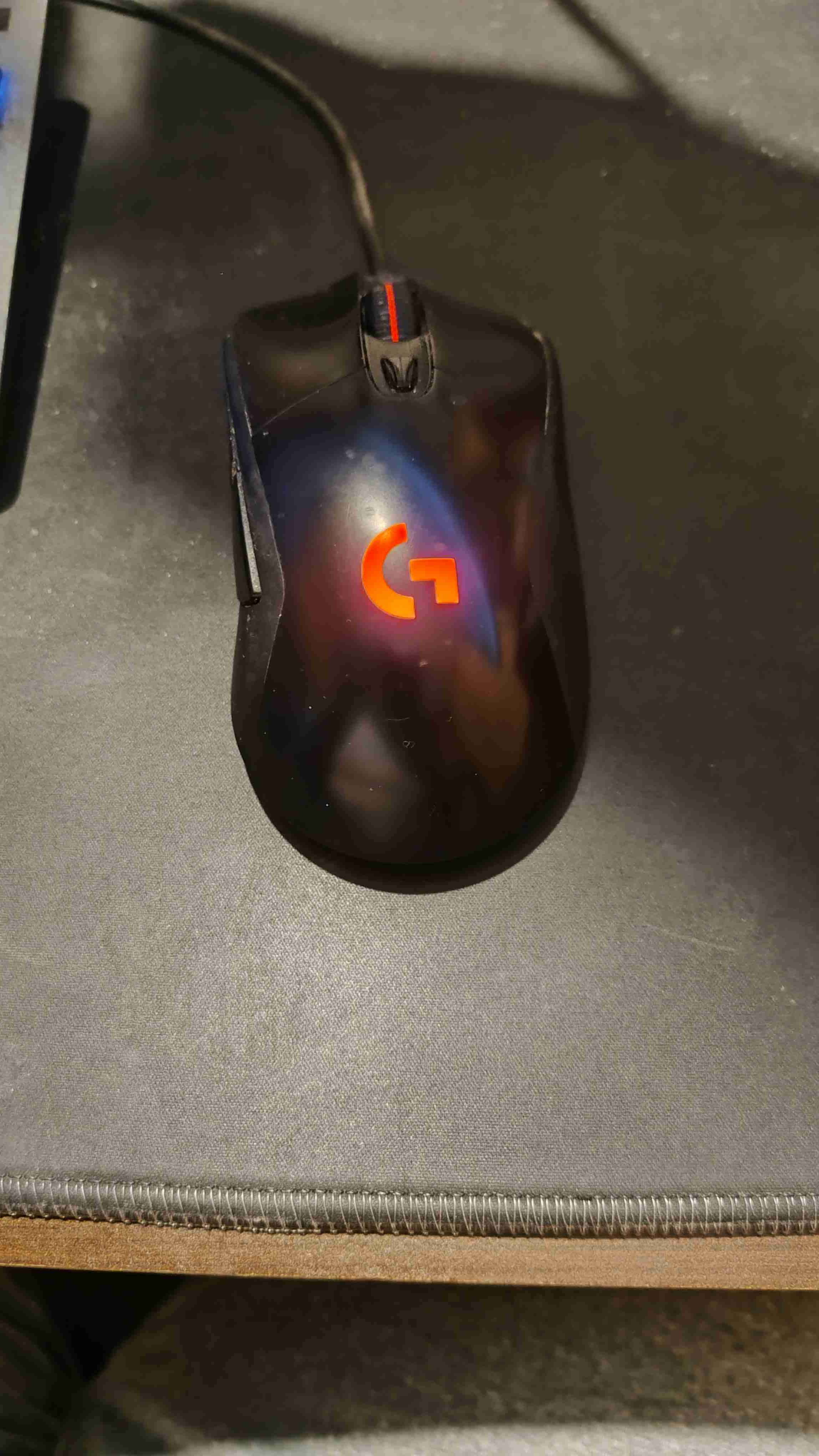 PC Gamer con 2 monitores con todos sus perisferico - miniatura 6