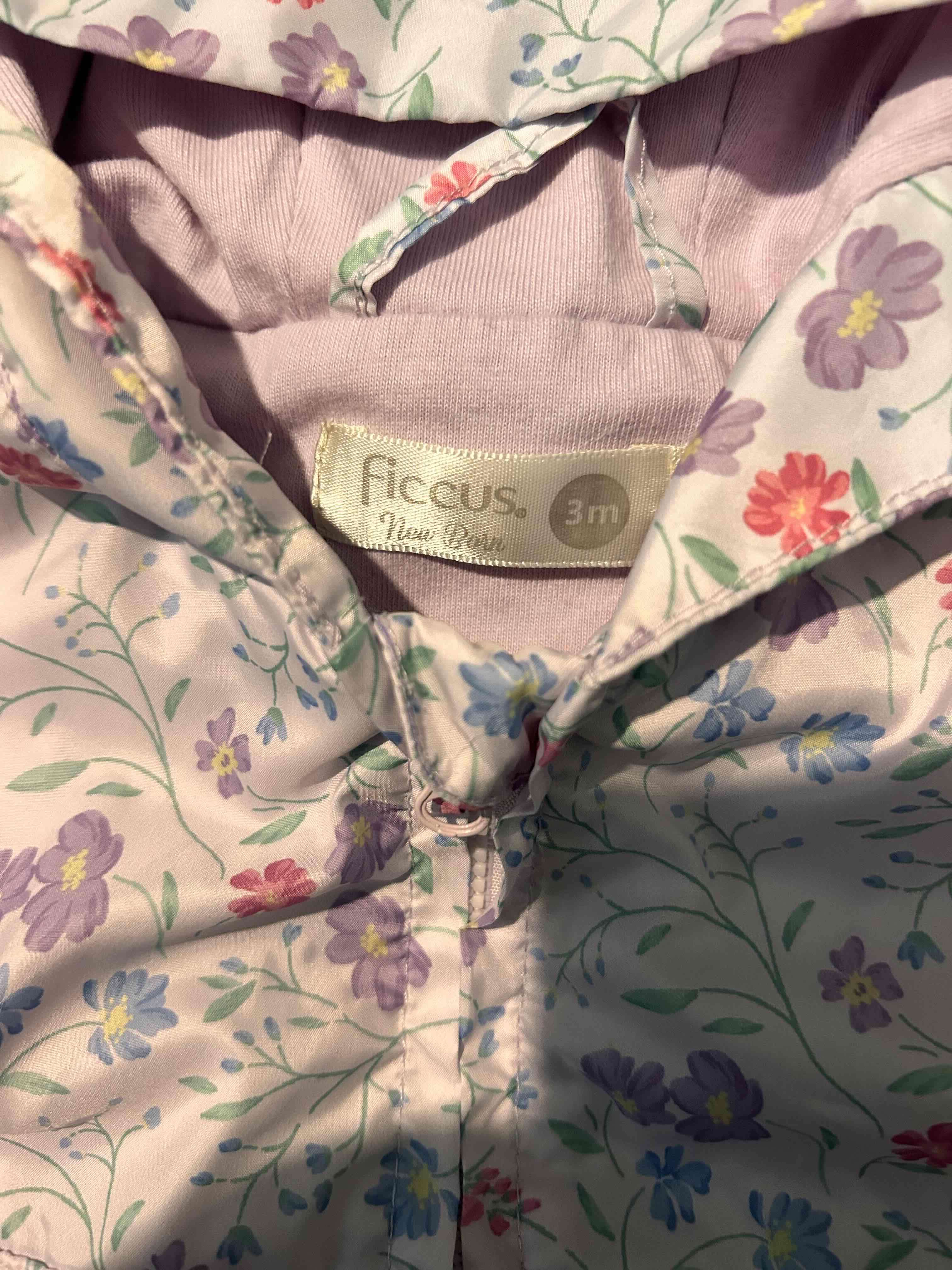 Chaqueta corta viento floral para niña - miniatura 2