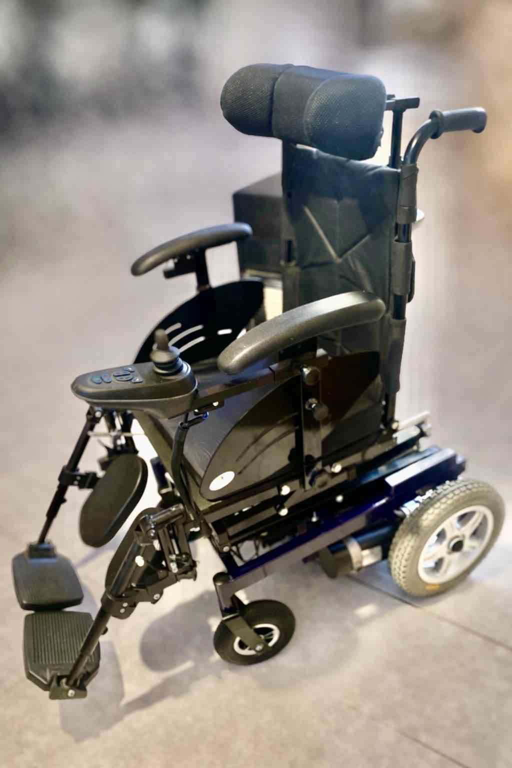 Silla de ruedas eléctrica Delta5131 - miniatura 3