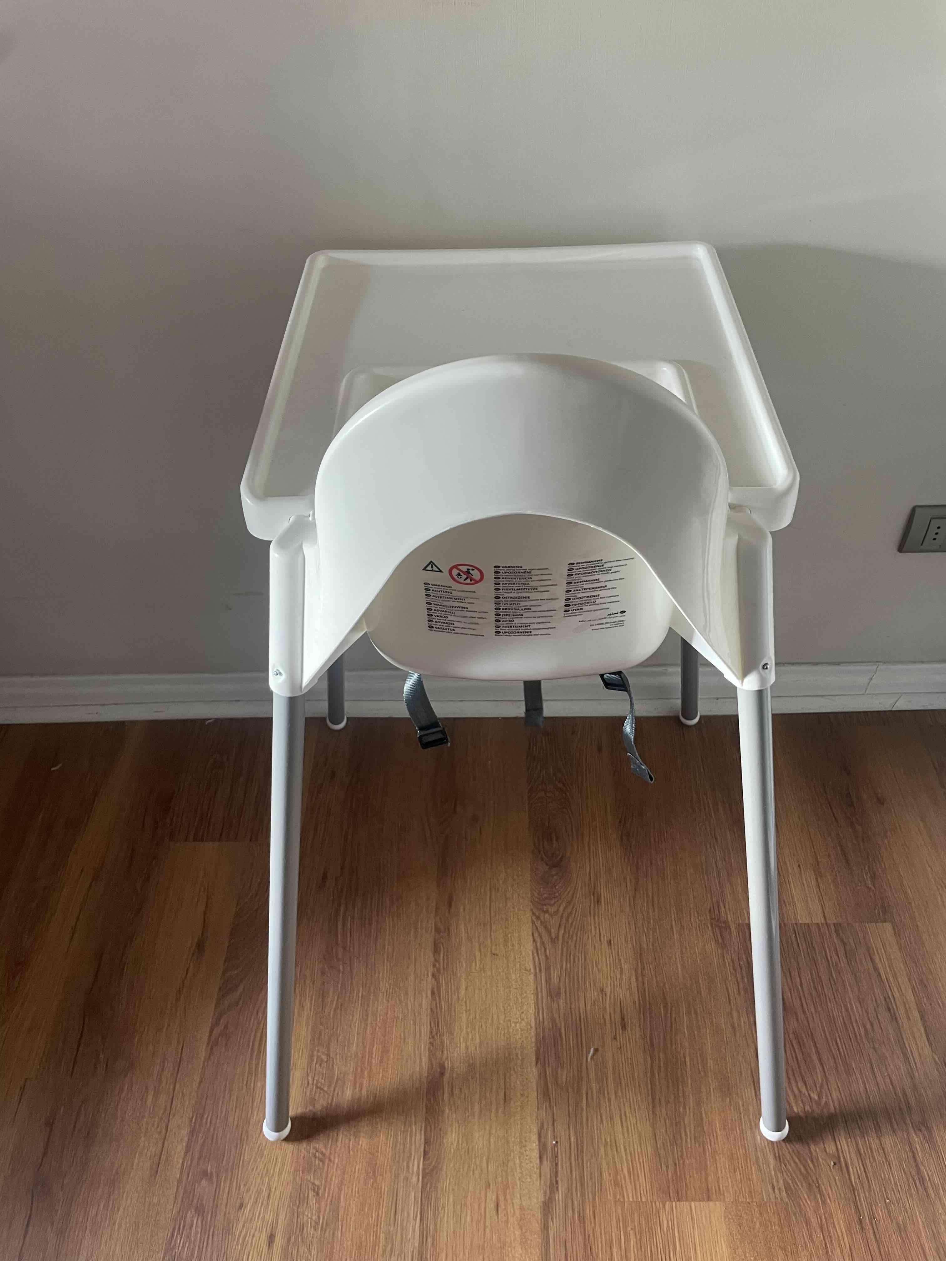 Silla alta para bebé blanca - miniatura 3