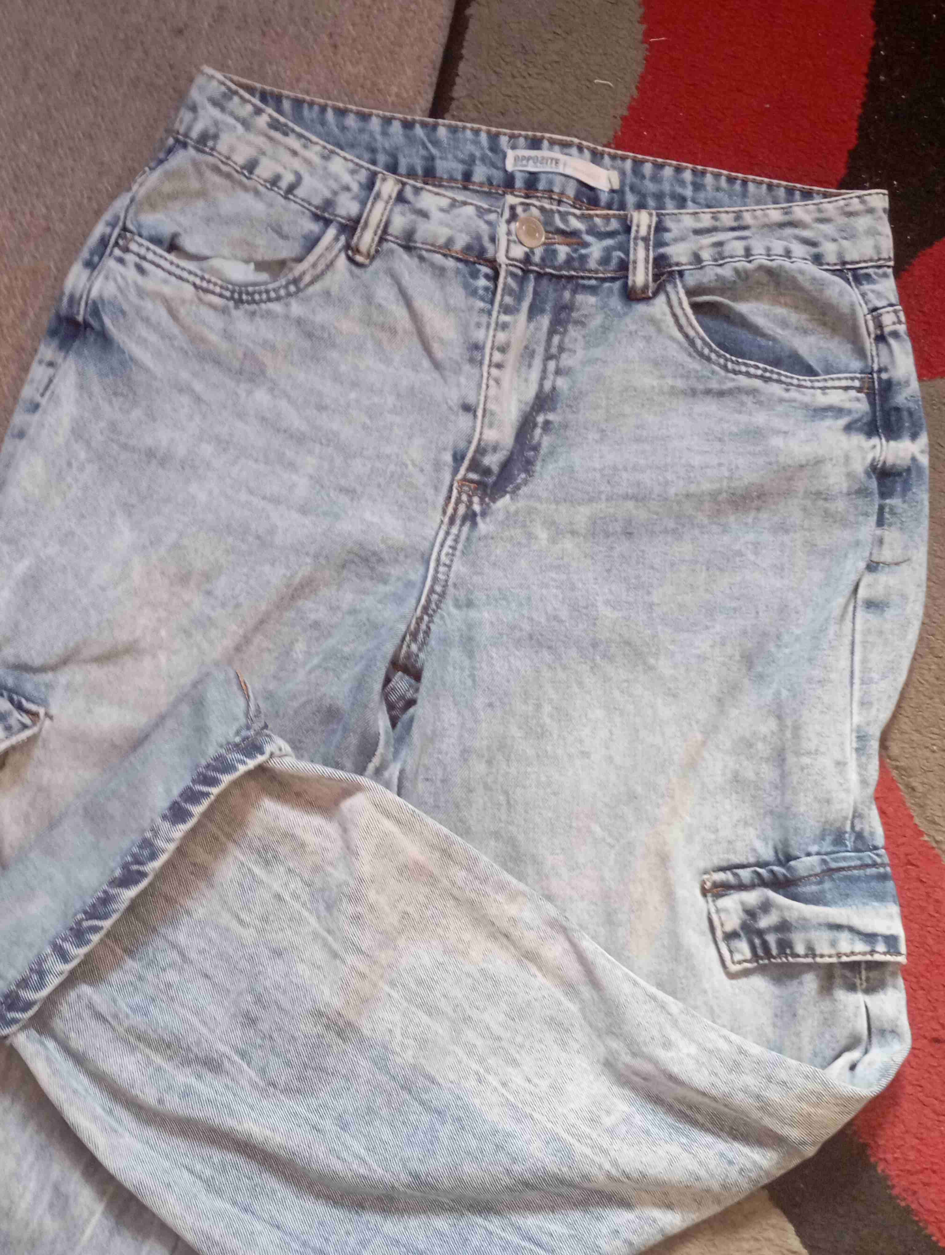 Chaqueta azul con capucha - miniatura 3