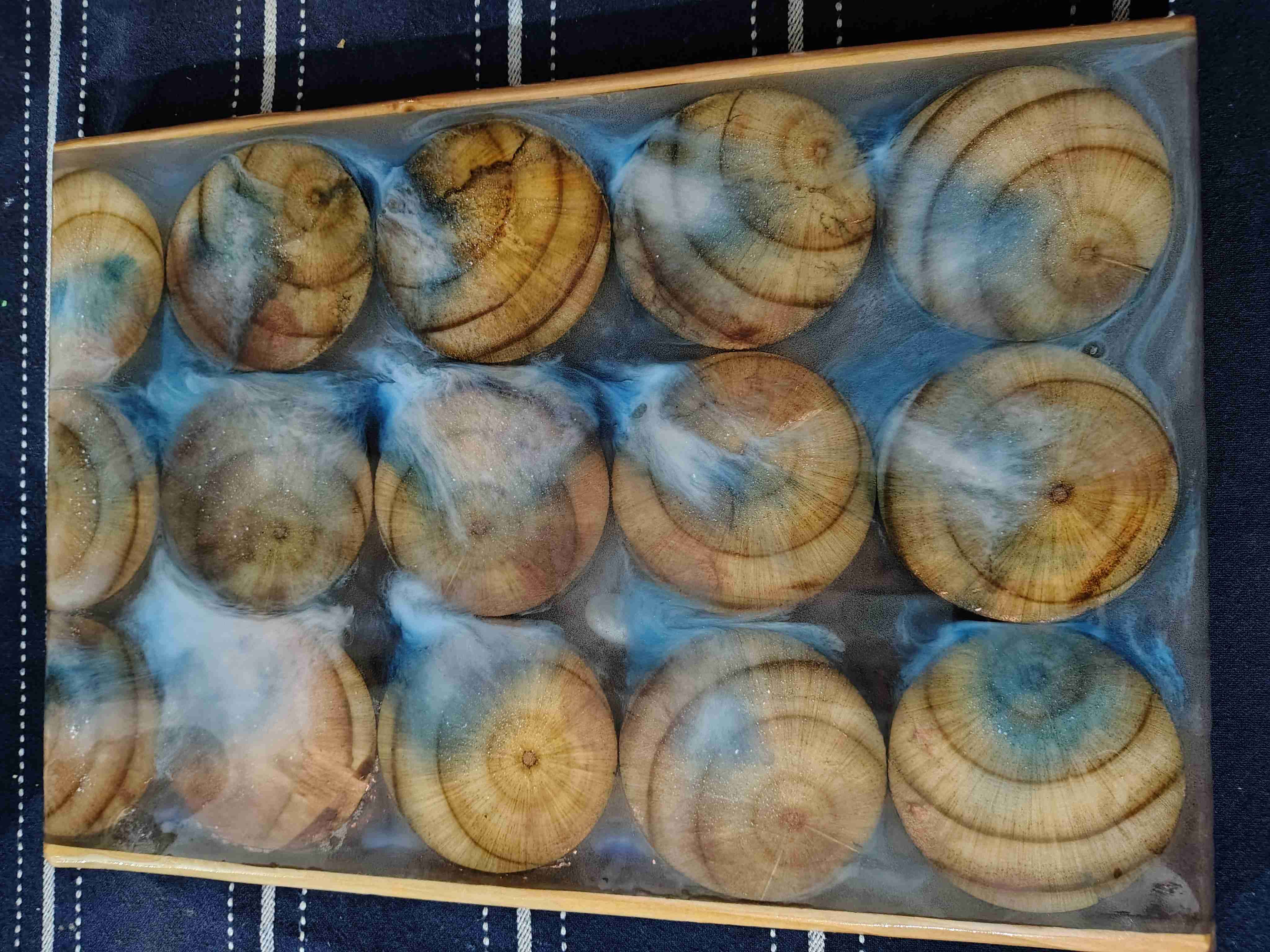 Tabla de presentación Oregón eucaliptus Y resina - miniatura 1