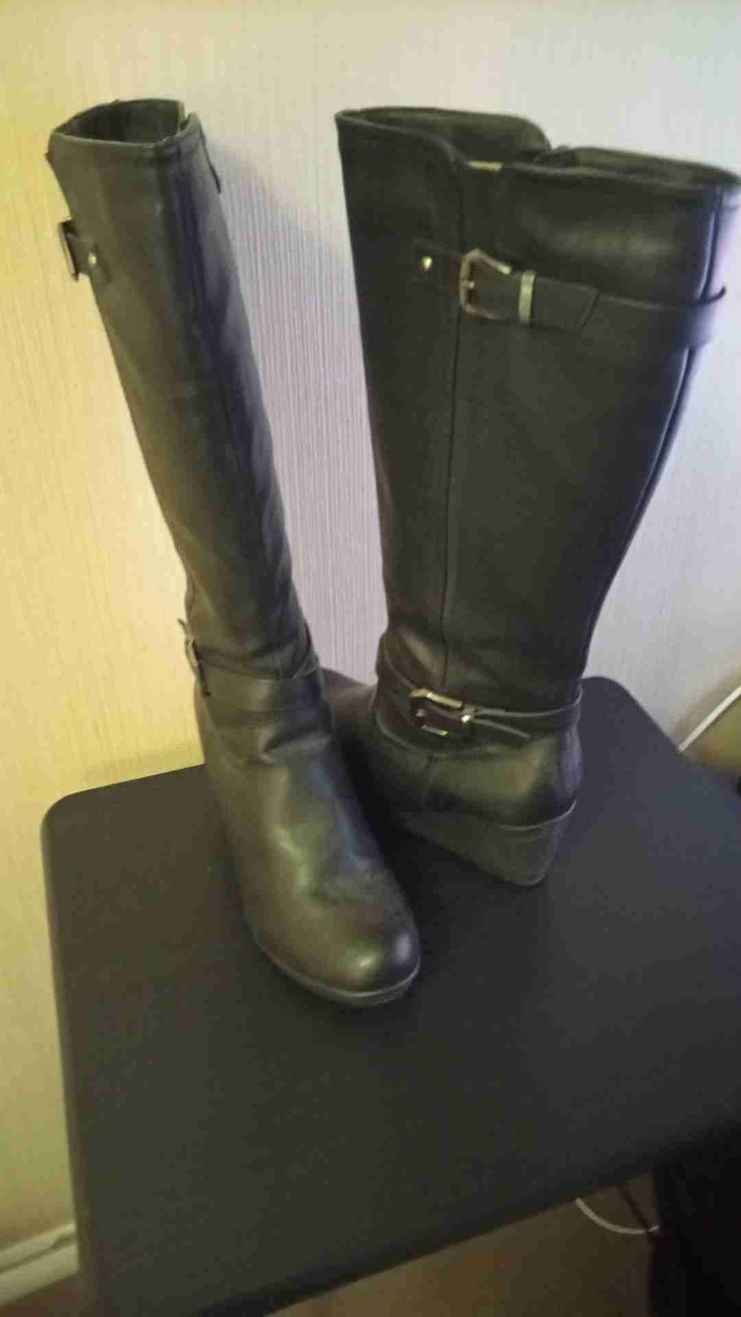 Botas negras de cuero