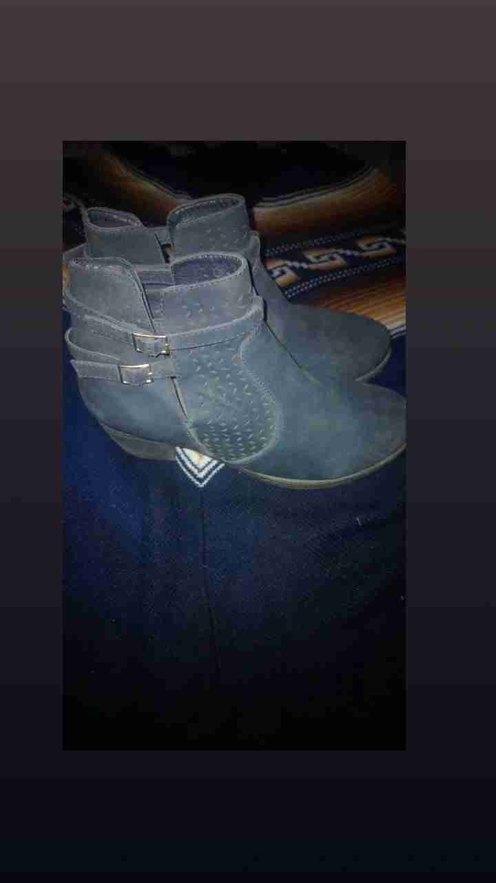 Botines azules de gamuza