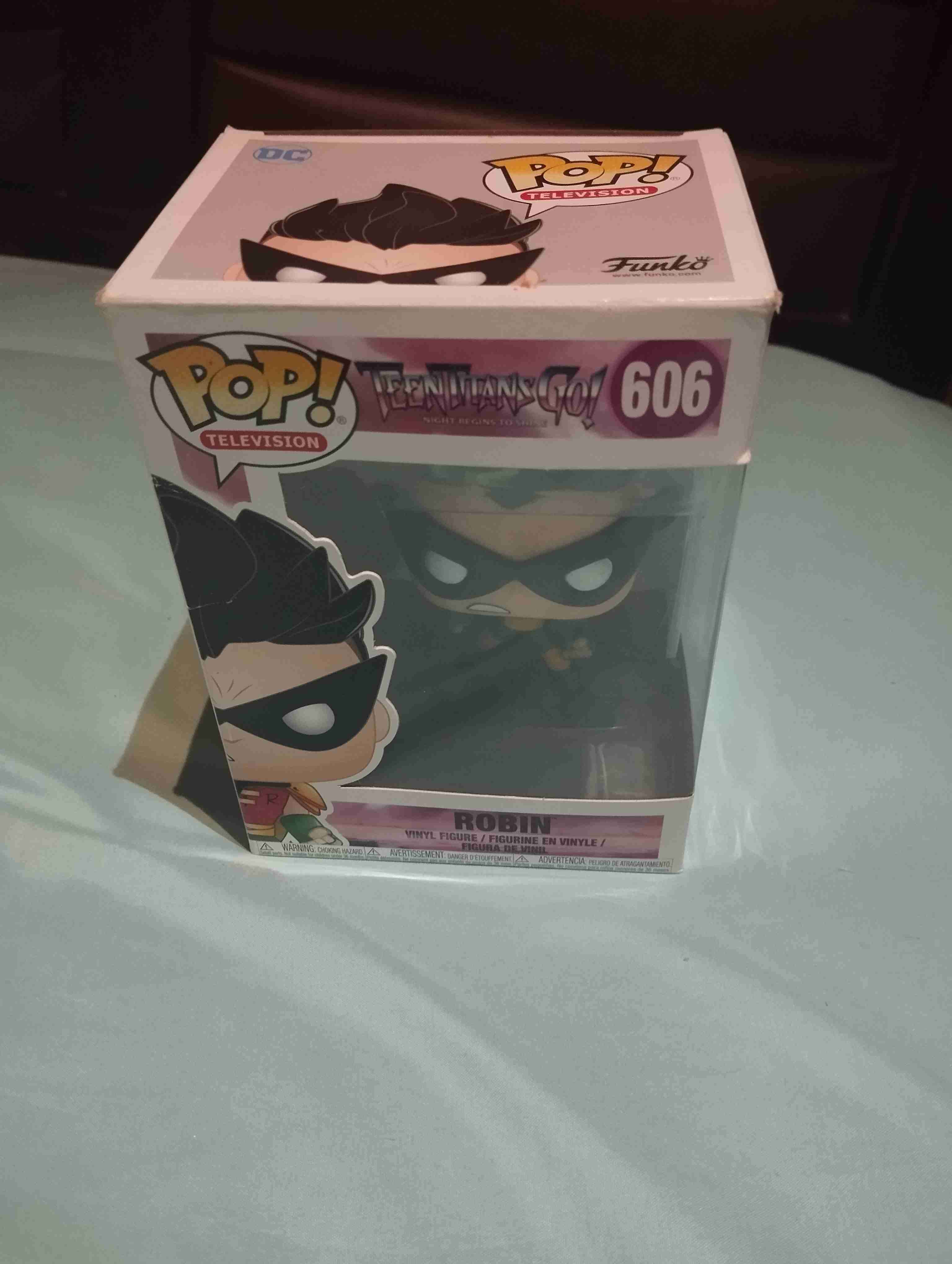 Figura Funko Pop Robin Jóvenes Titanes - miniatura 1