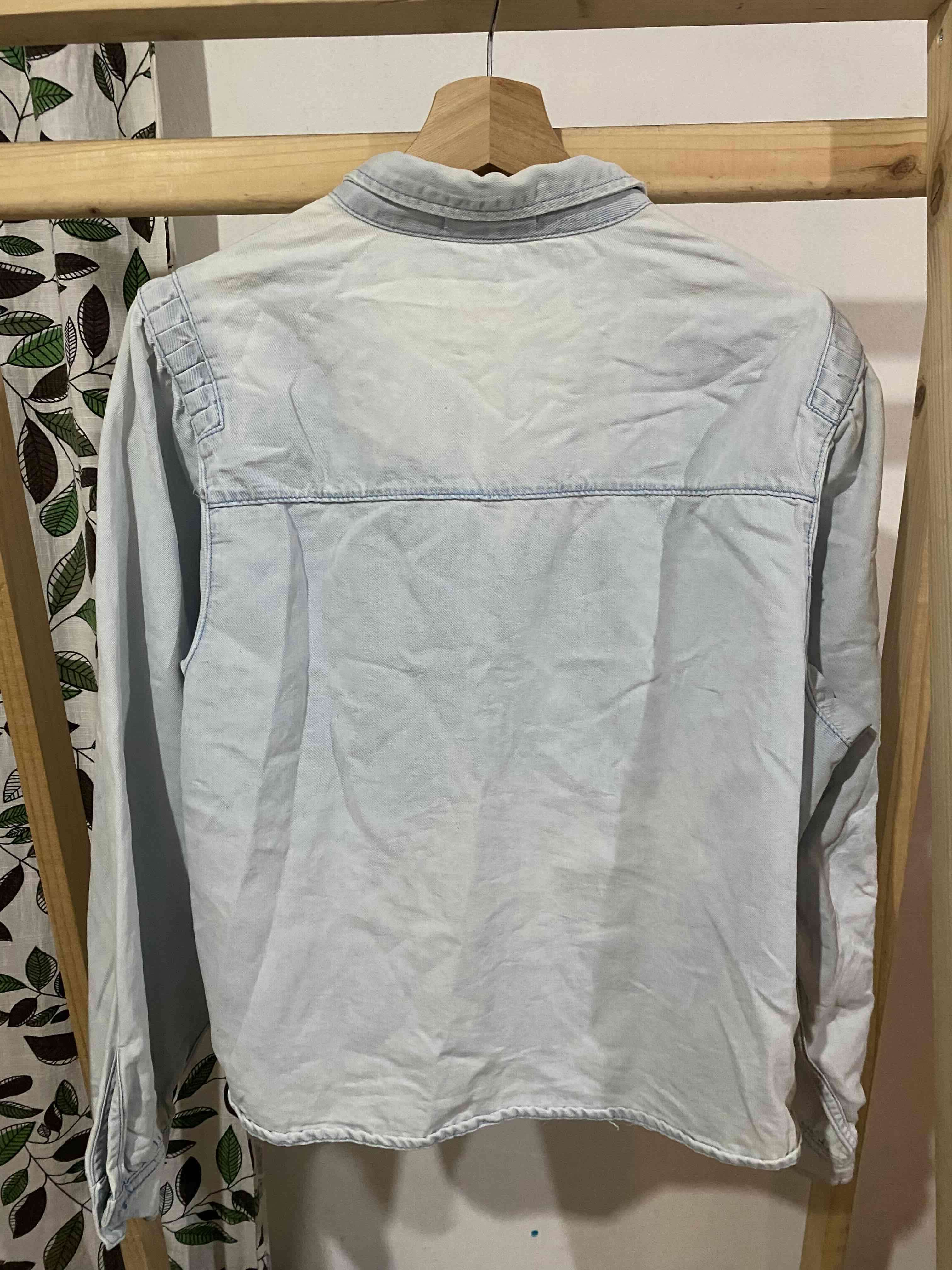 Camisa de mezclilla celeste - miniatura 3