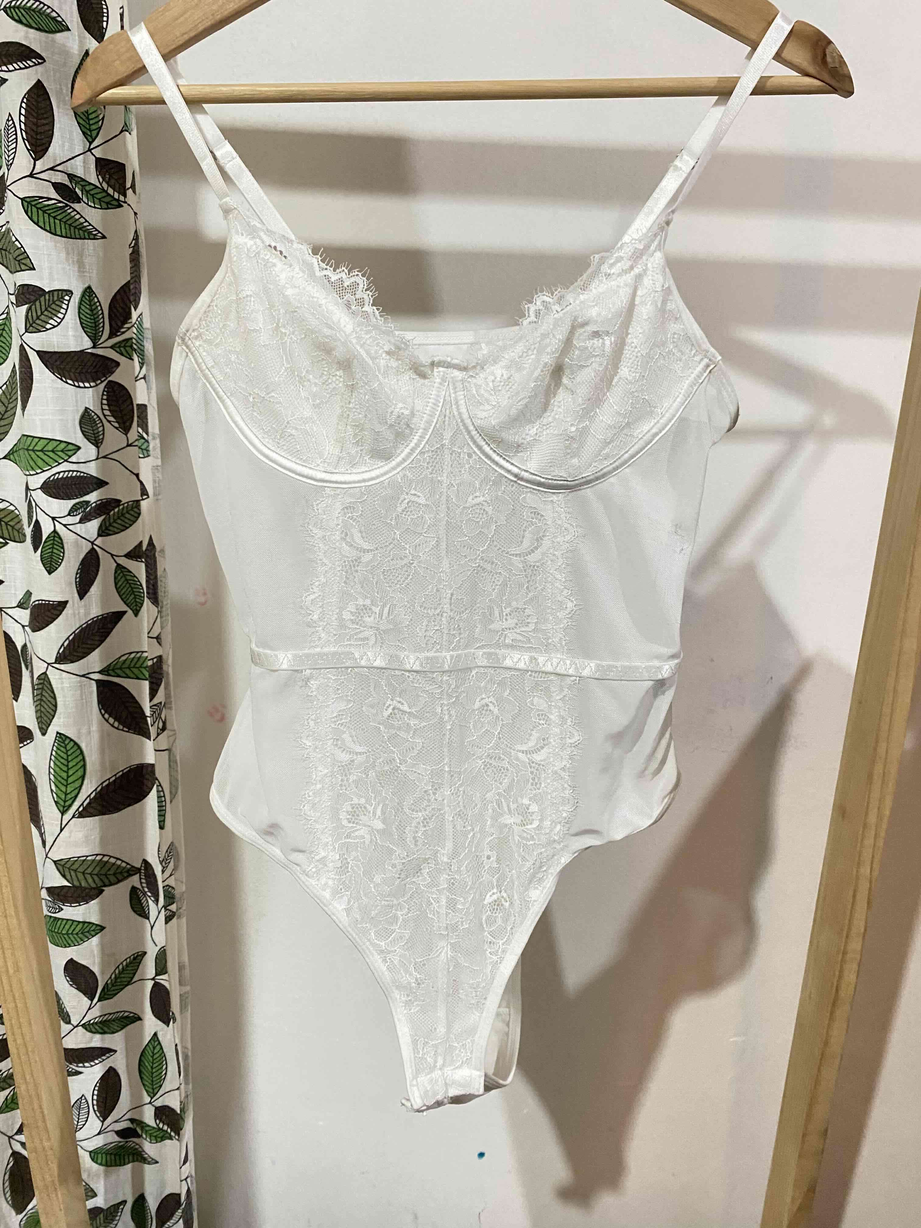 Body de encaje blanco - miniatura 1